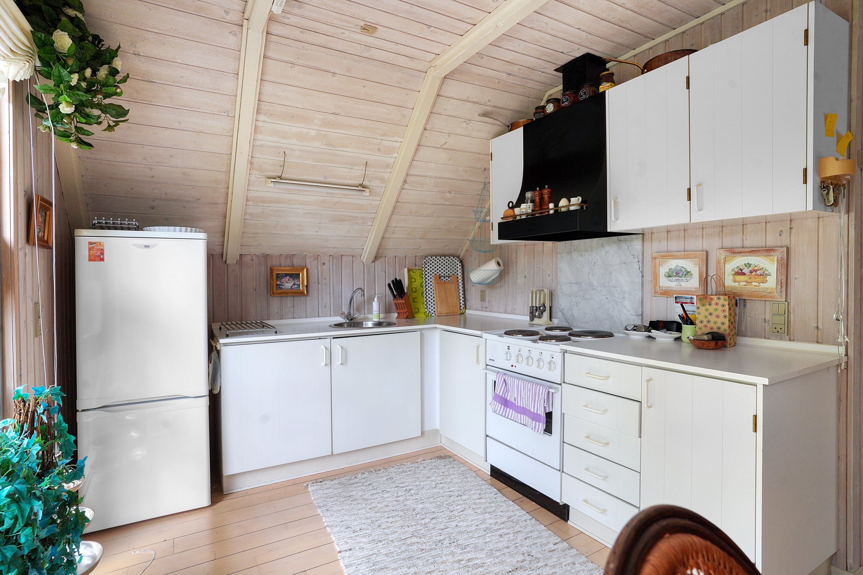 Fremhævet køkken billede i fuldskærmstilstand. Billede af Ravnsbækvej 3, 3100 Hornbæk