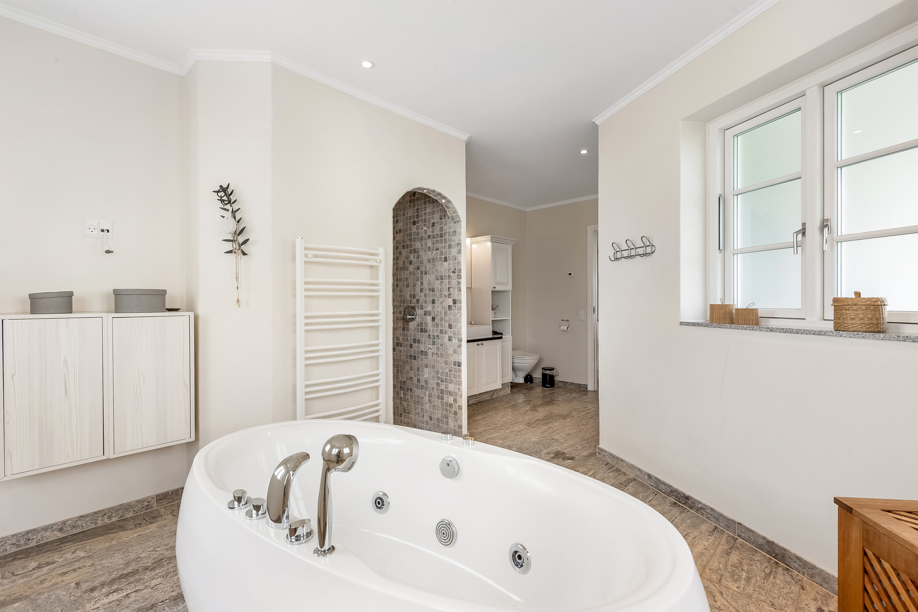 Fremhævet  billede i fuldskærmstilstand. Billede af Klovtoftvej 10, Klovtoft, 6230 Rødekro