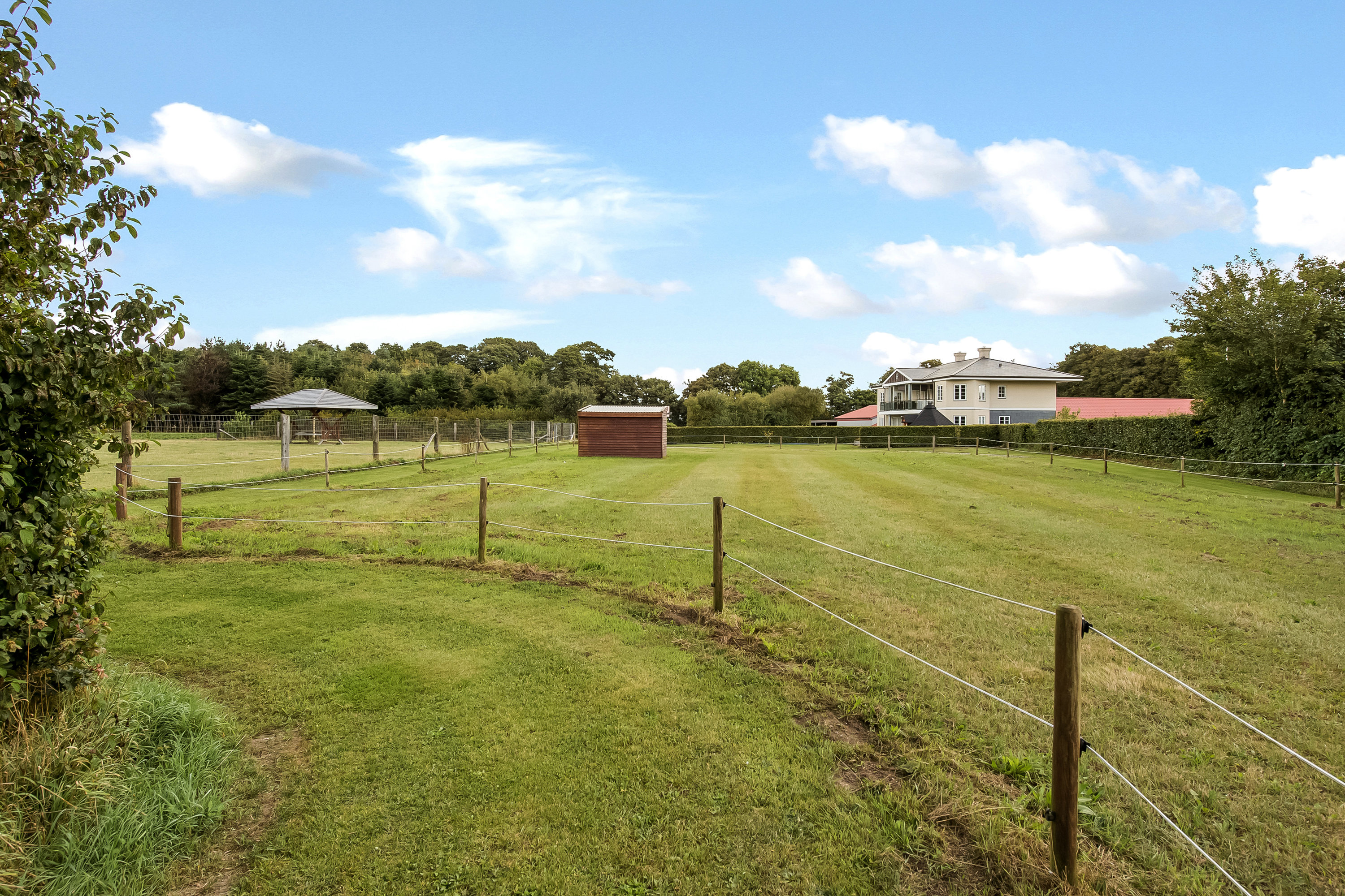 Fremhævet  billede i fuldskærmstilstand. Billede af Klovtoftvej 10, Klovtoft, 6230 Rødekro