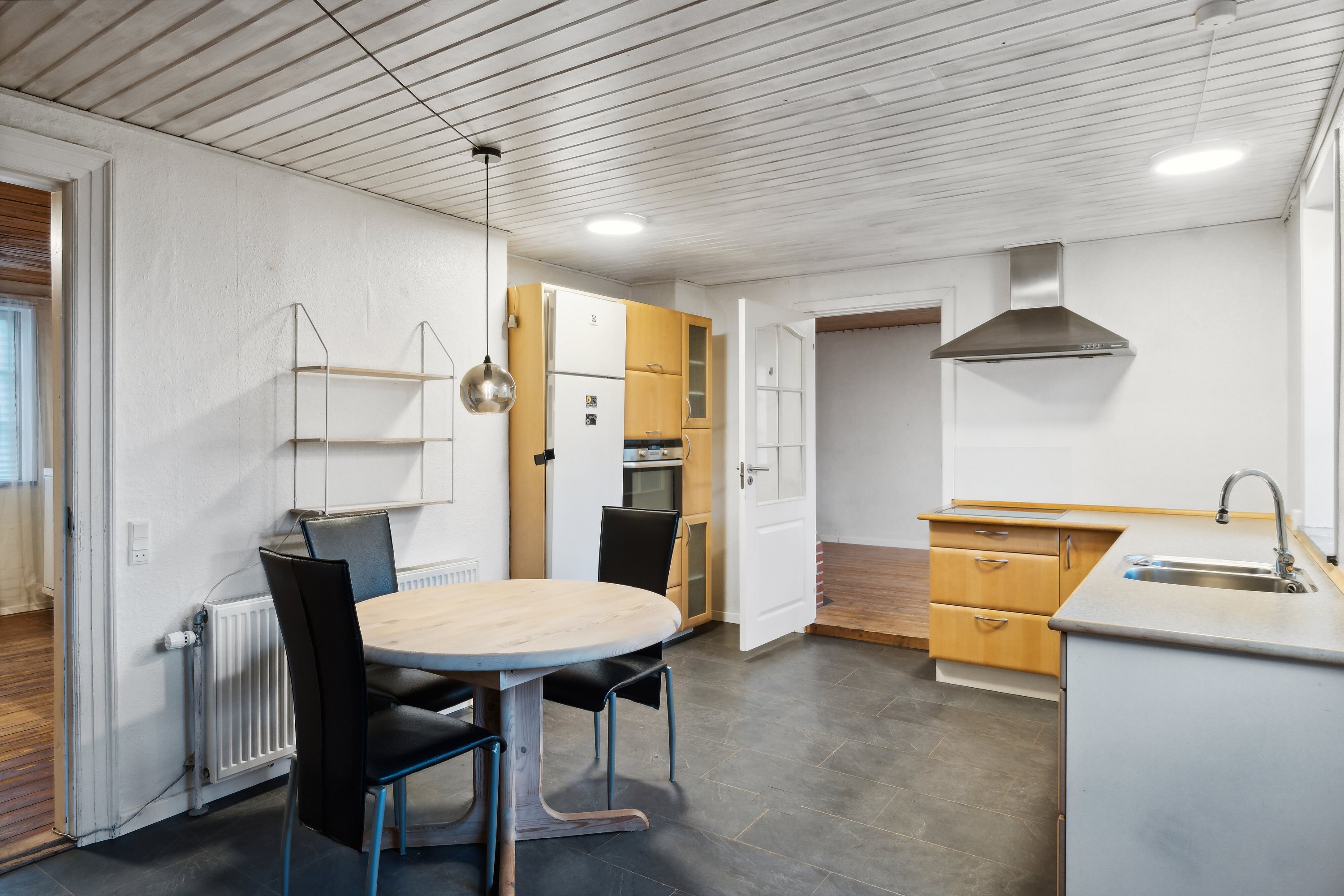 Fremhævet  billede i fuldskærmstilstand. Billede af Stationsvej 12, Boulstrup, 8300 Odder