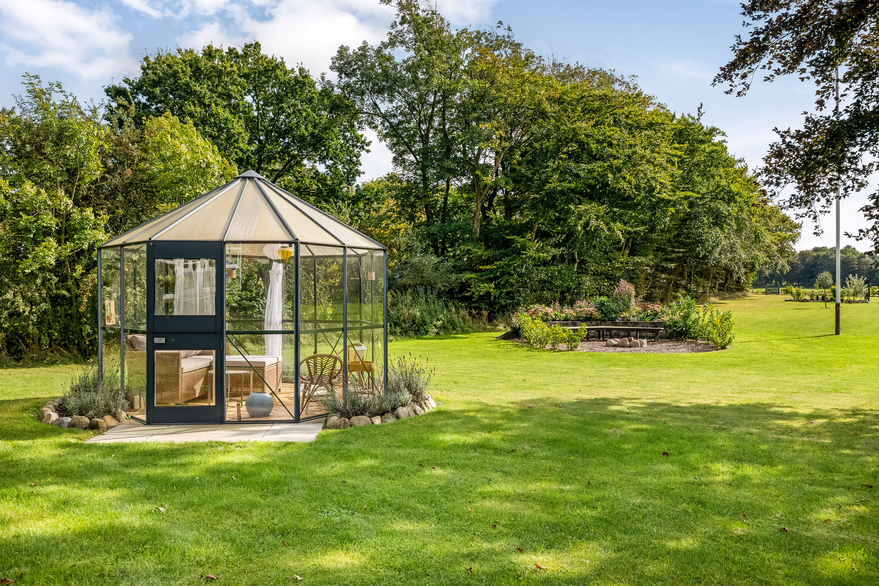 Fremhævet have billede i fuldskærmstilstand. Billede af Nørre Hvamvej 3, Borbjerg, 7500 Holstebro