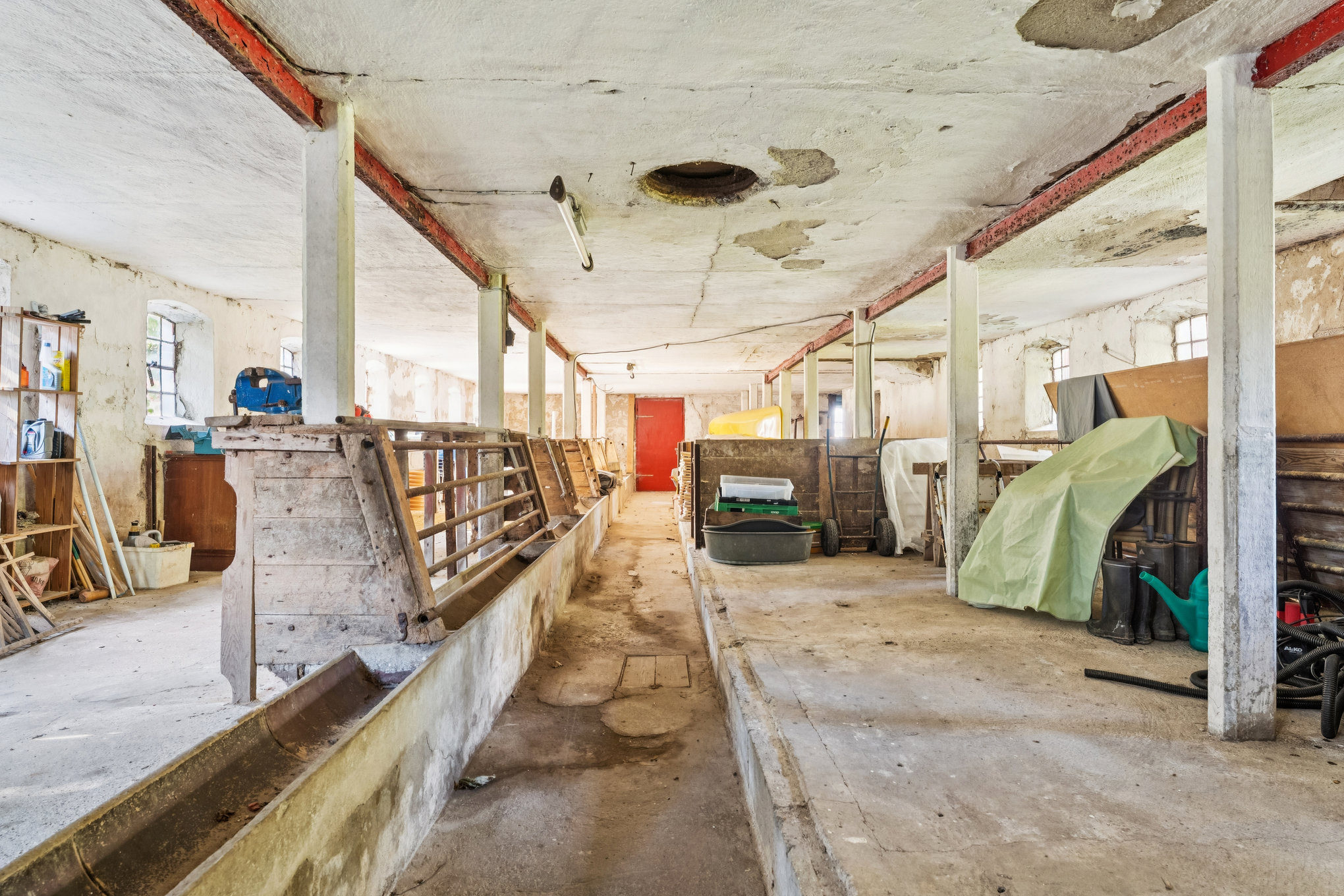 Fremhævet stald billede i fuldskærmstilstand. Billede af Bavnevej 140, Tvede, 8930 Randers NØ