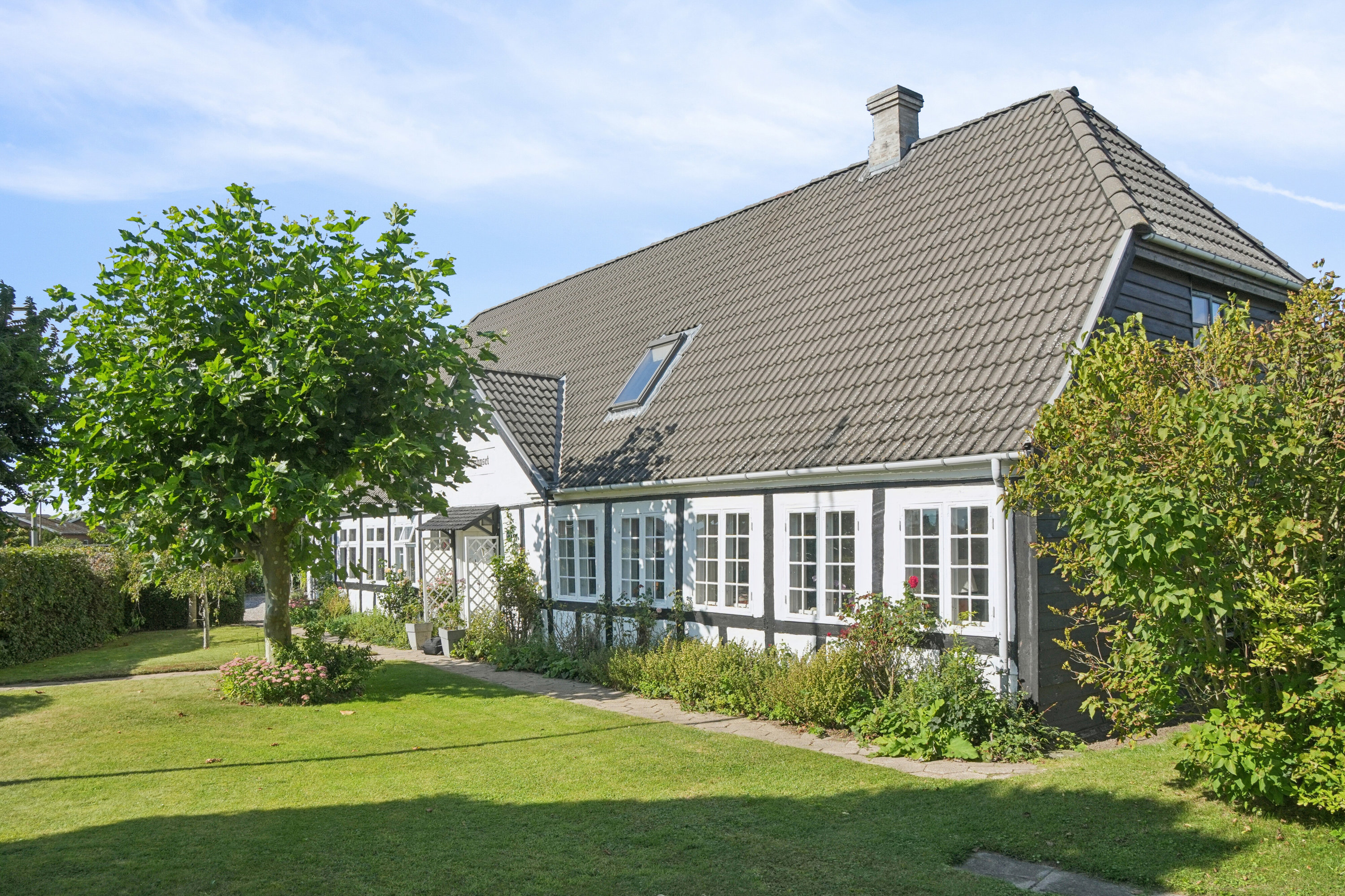 Miniaturebillede 1: set fra haven. Billede af Skolevej 5, Tullebølle, 5953 Tranekær