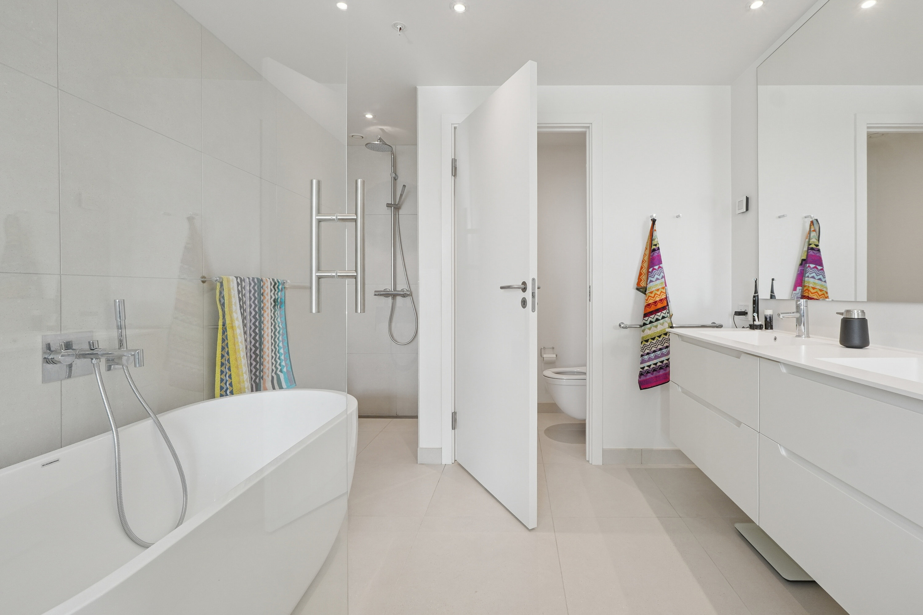 Fremhævet badeværelse billede i fuldskærmstilstand. Billede af Papirfabrikken 52, 11. 2., 8600 Silkeborg