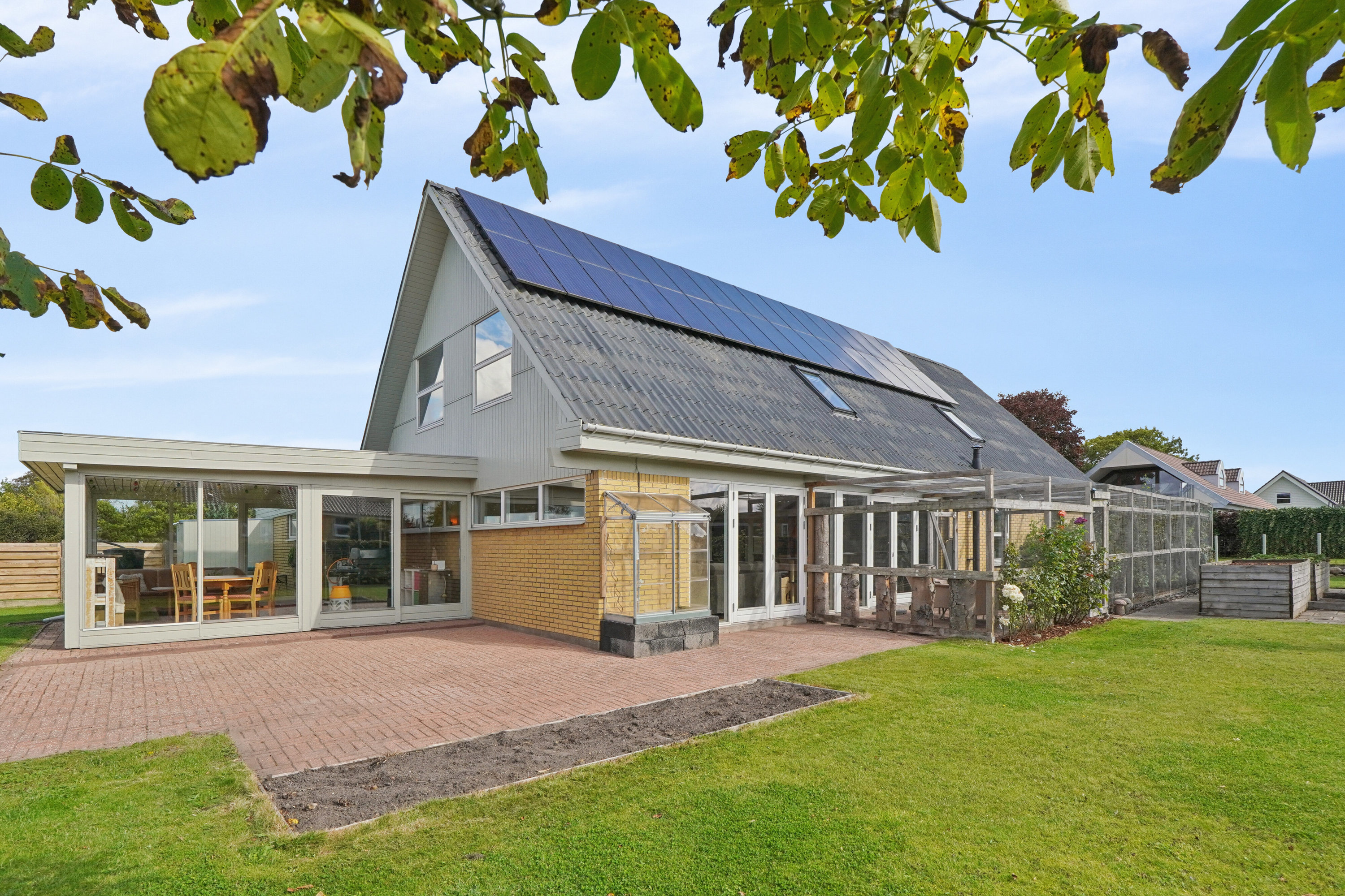 Fremhævet port indkørsel billede i fuldskærmstilstand. Billede af Per Kirkebys Vej 1, 7430 Ikast