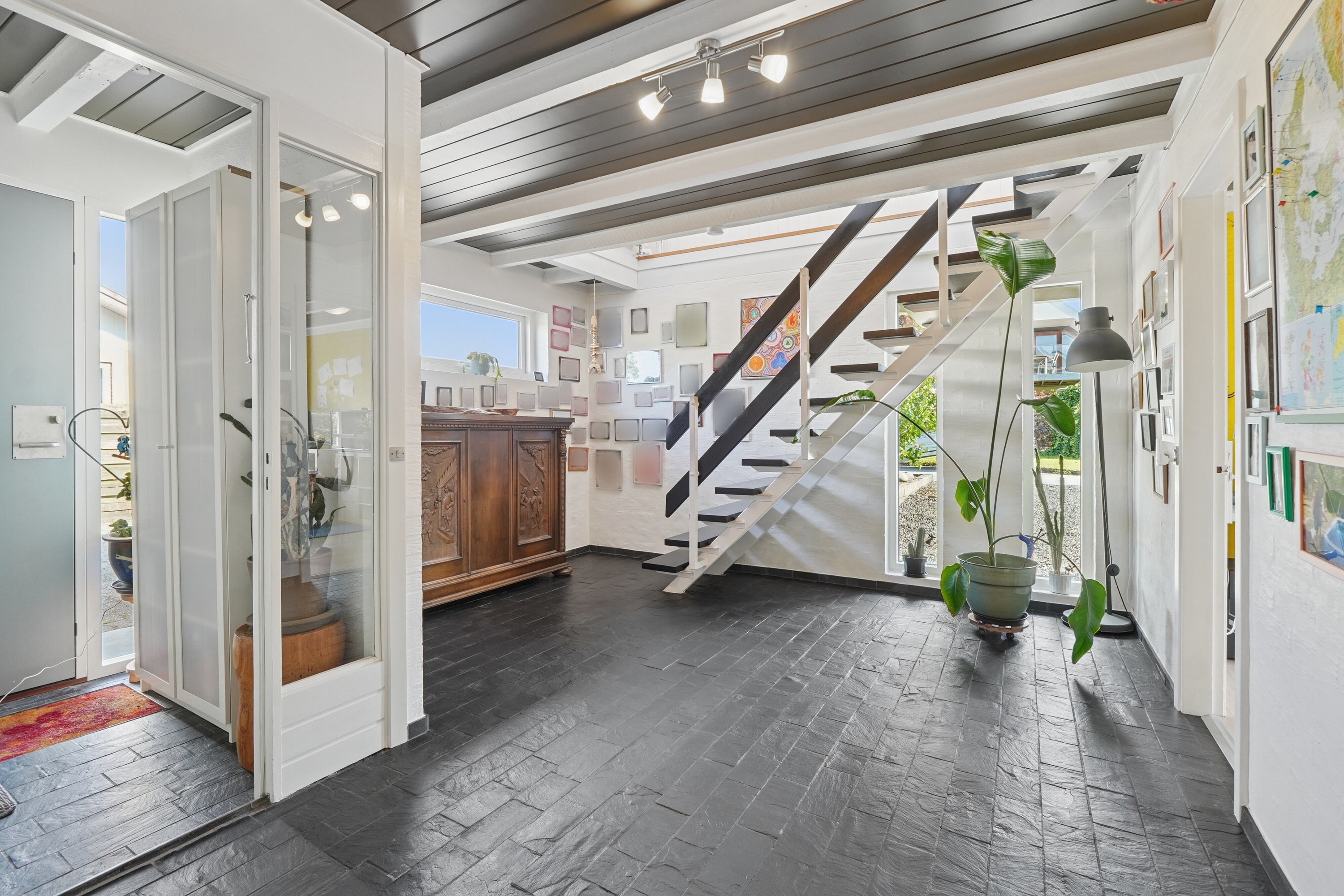 Fremhævet gang billede i fuldskærmstilstand. Billede af Per Kirkebys Vej 1, 7430 Ikast