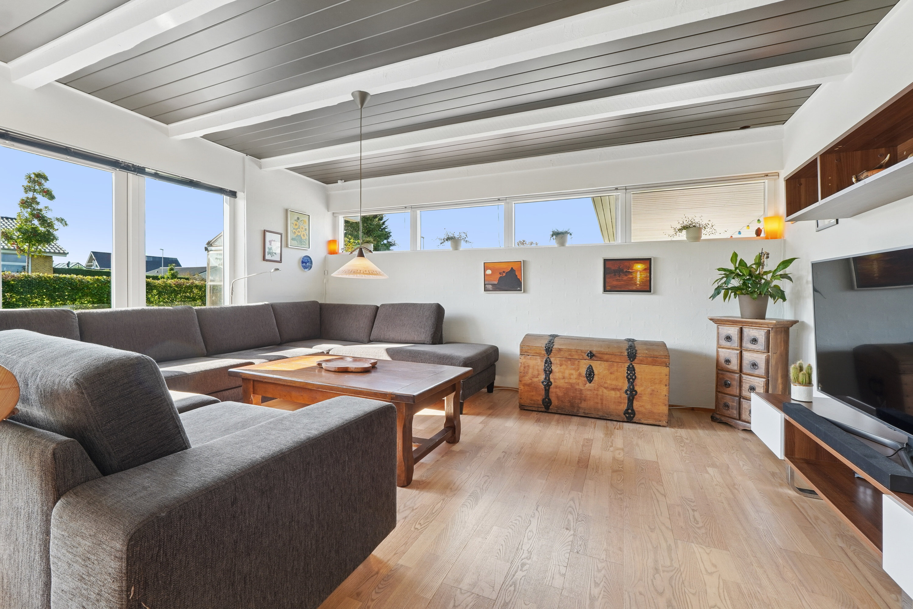 Fremhævet stue billede i fuldskærmstilstand. Billede af Per Kirkebys Vej 1, 7430 Ikast