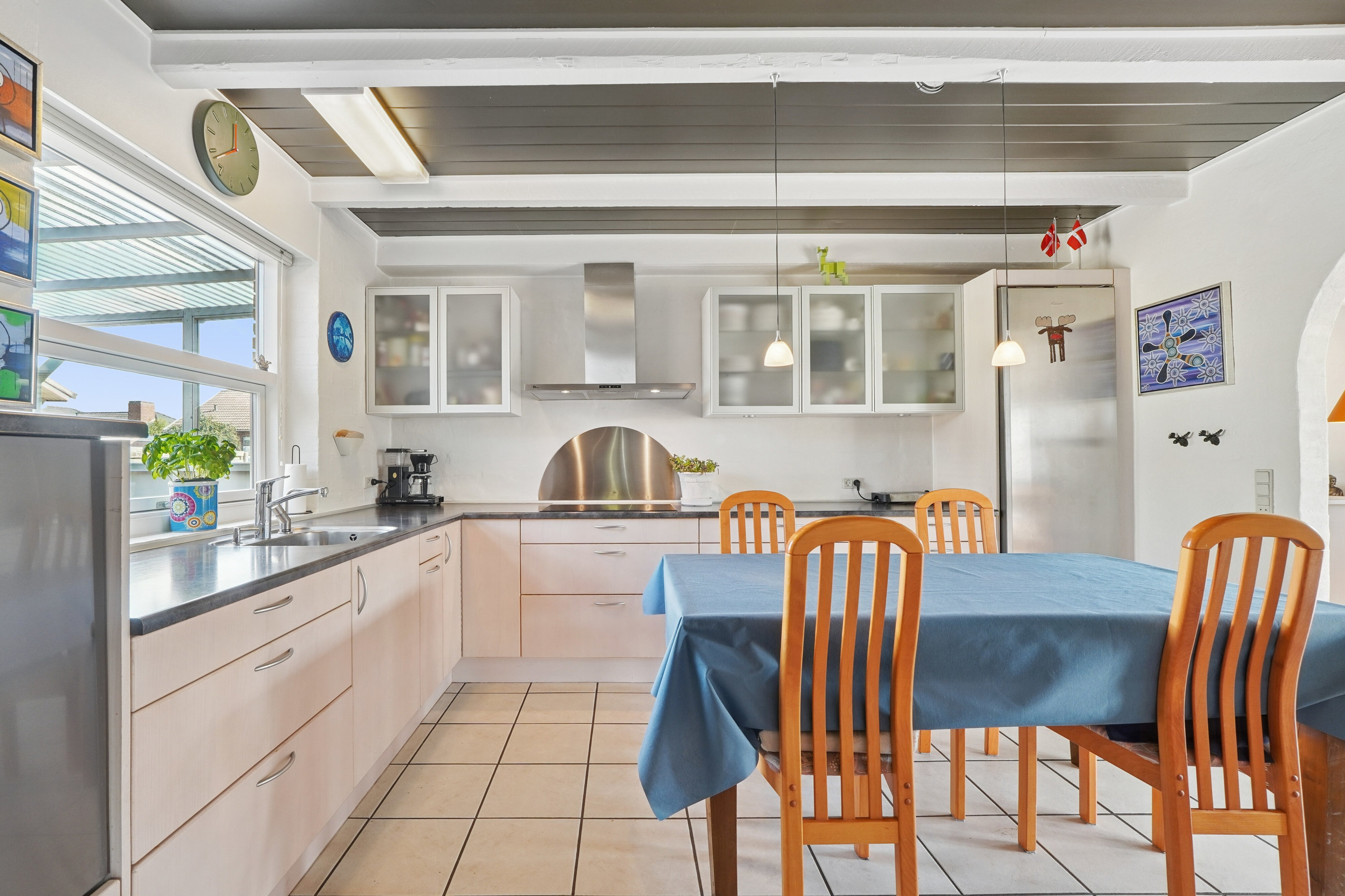 Fremhævet spisestue billede i fuldskærmstilstand. Billede af Per Kirkebys Vej 1, 7430 Ikast