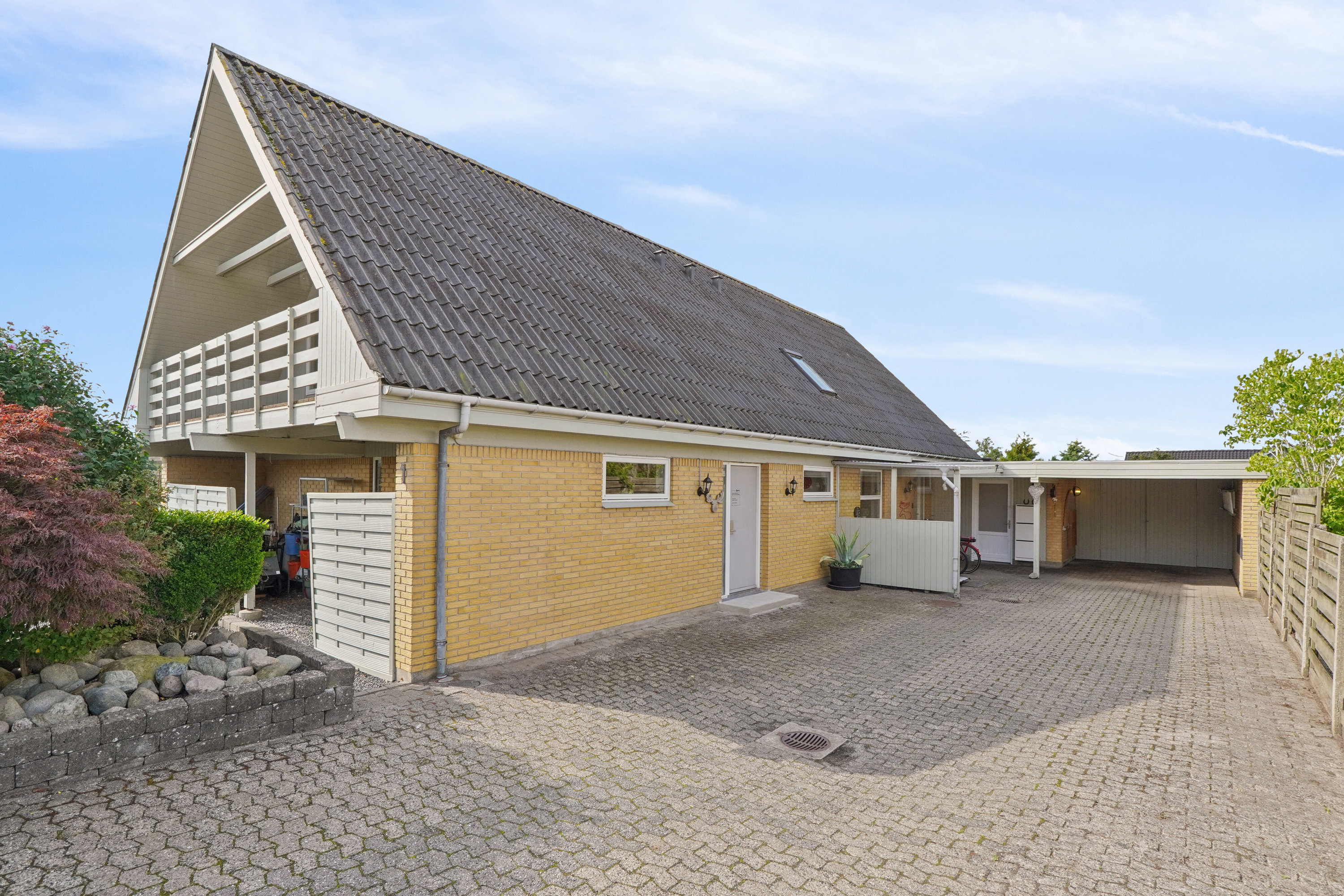 Fremhævet set fra vejen billede i fuldskærmstilstand. Billede af Per Kirkebys Vej 1, 7430 Ikast