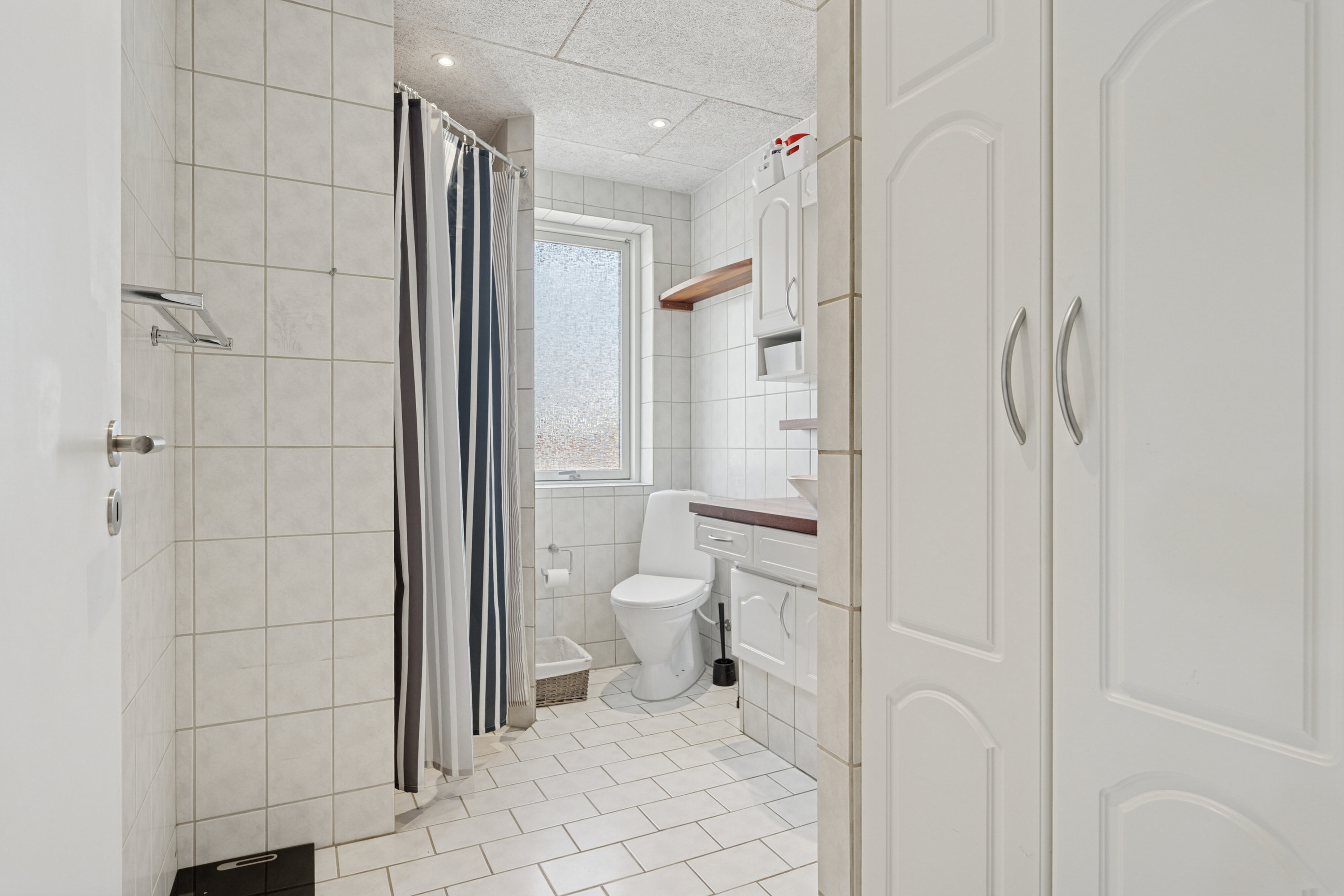 Fremhævet badeværelse billede i fuldskærmstilstand. Billede af Klochsvej 22, 7441 Bording