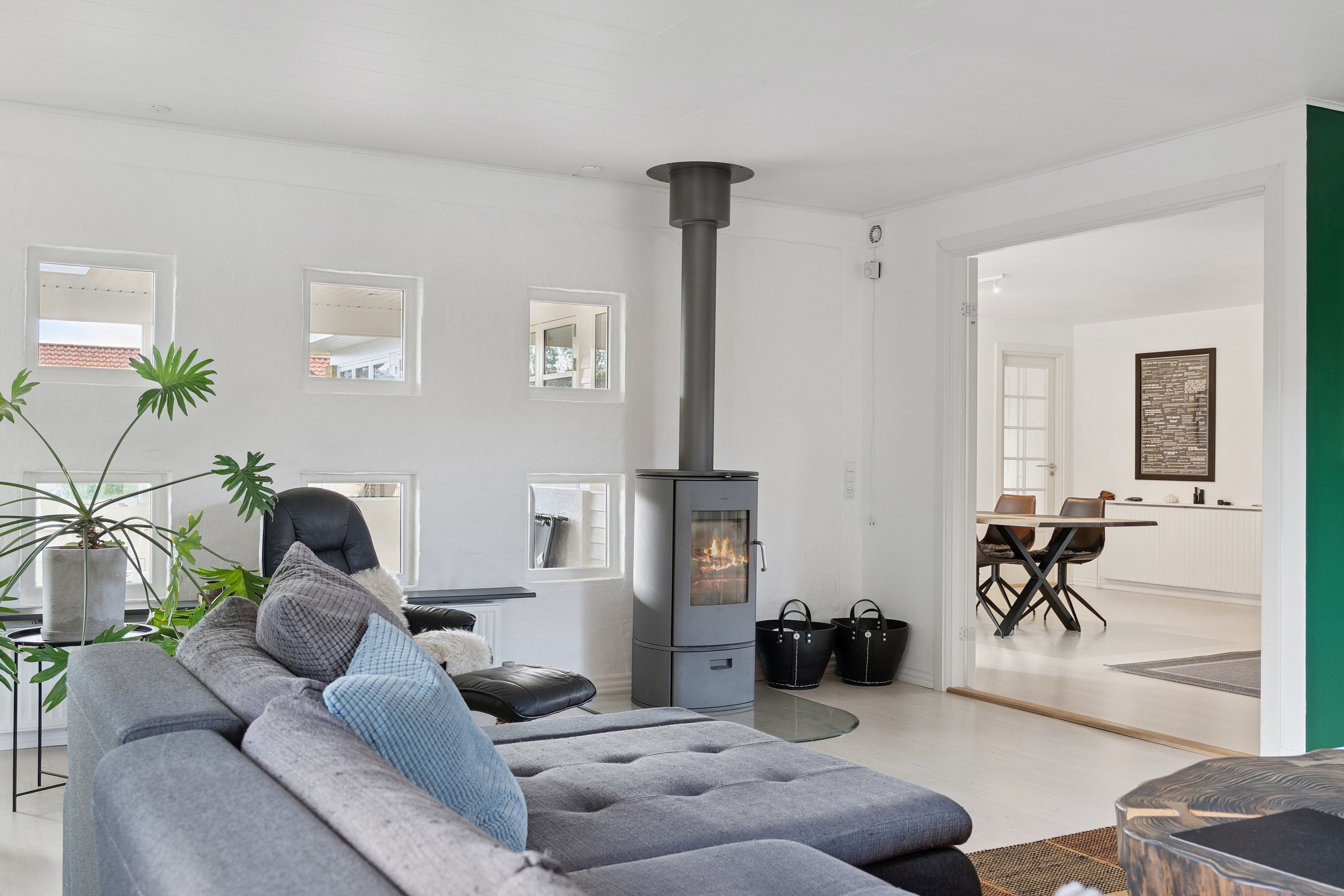 Fremhævet stue billede i fuldskærmstilstand. Billede af Akacieparken 44, 7430 Ikast