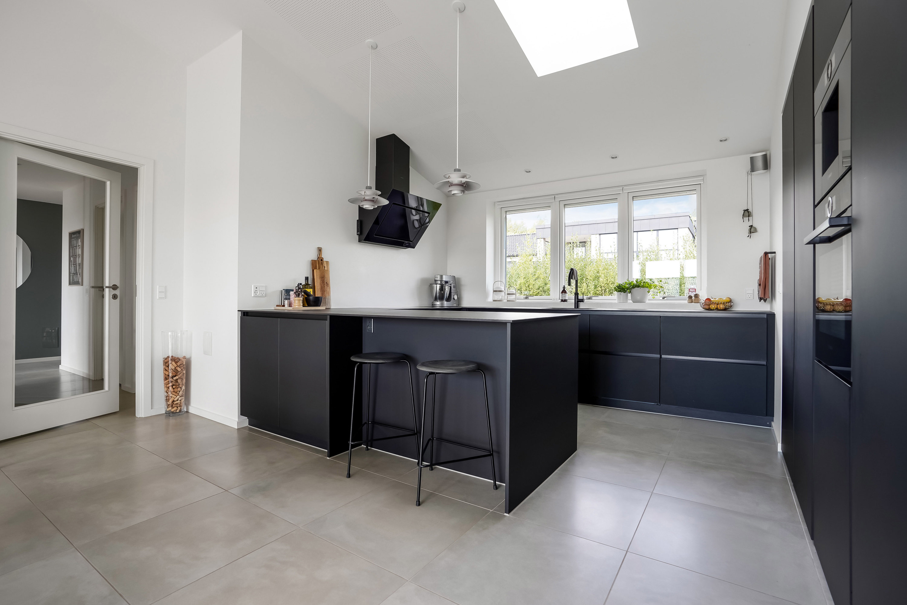 Fremhævet køkken billede i fuldskærmstilstand. Billede af Kirkebyvænget 34, 5592 Ejby