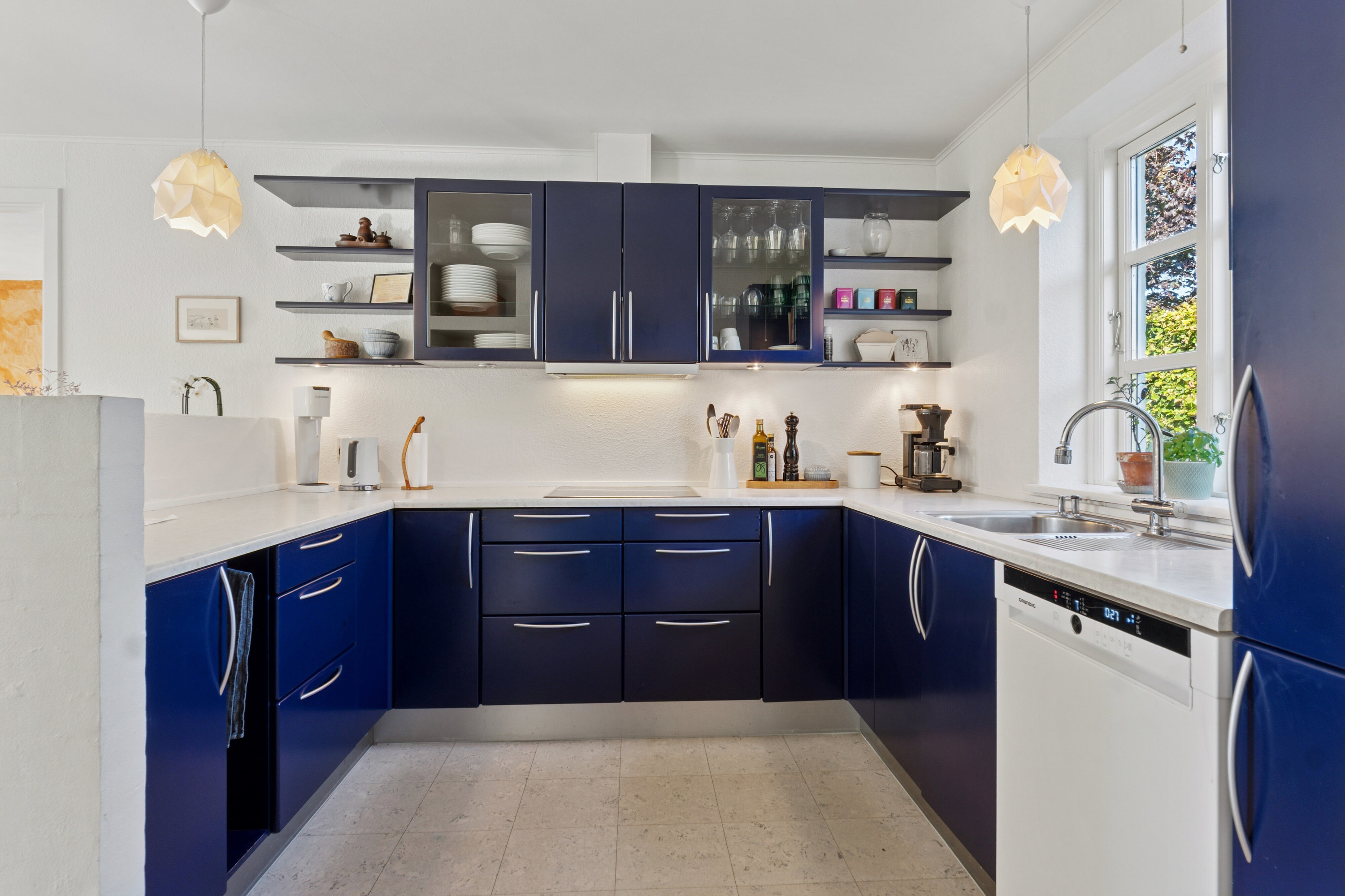 Fremhævet køkken billede i fuldskærmstilstand. Billede af Vædderen 30, Egense, 5700 Svendborg