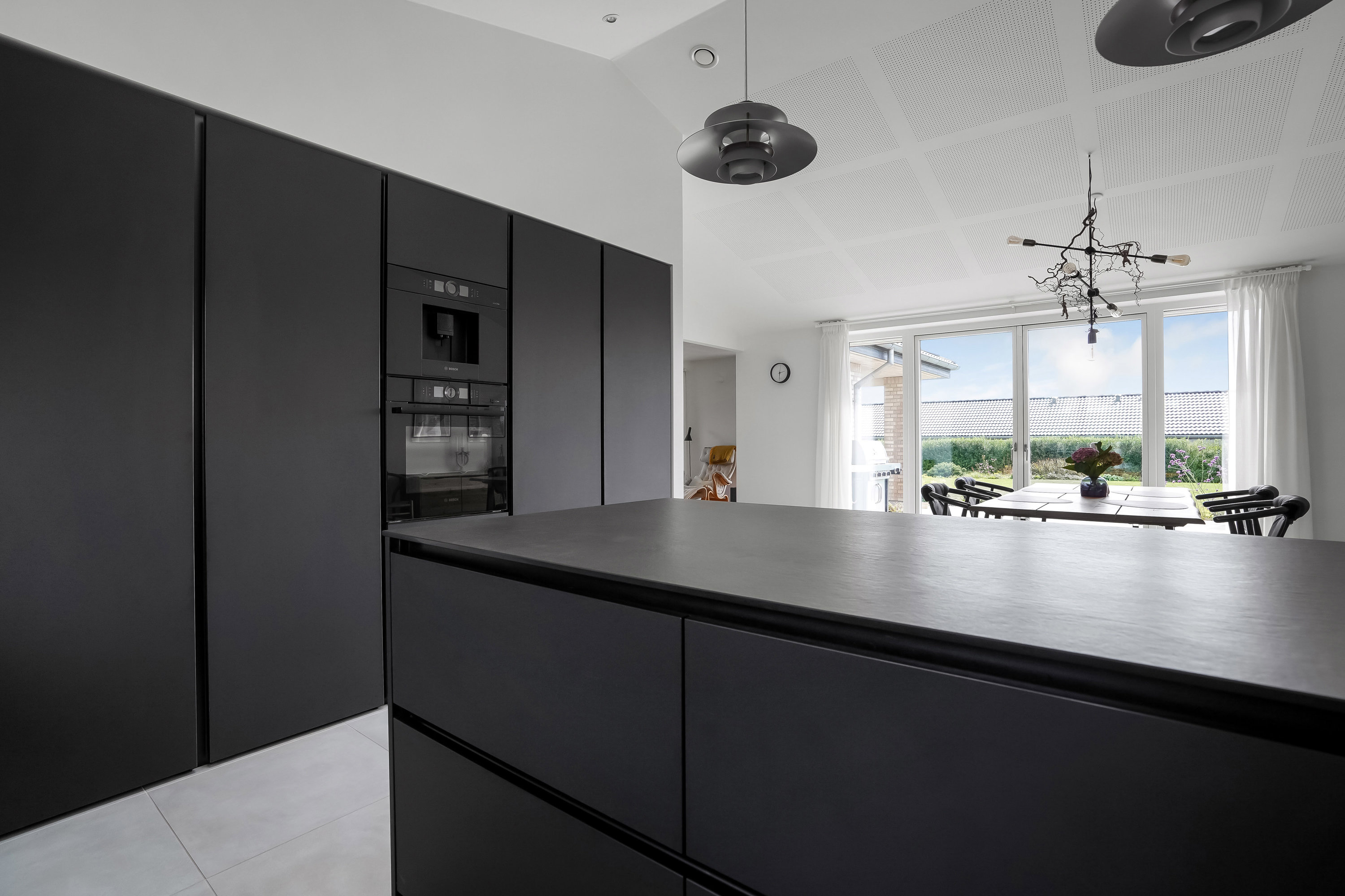 Fremhævet køkken billede i fuldskærmstilstand. Billede af Kirkebyvænget 34, 5592 Ejby