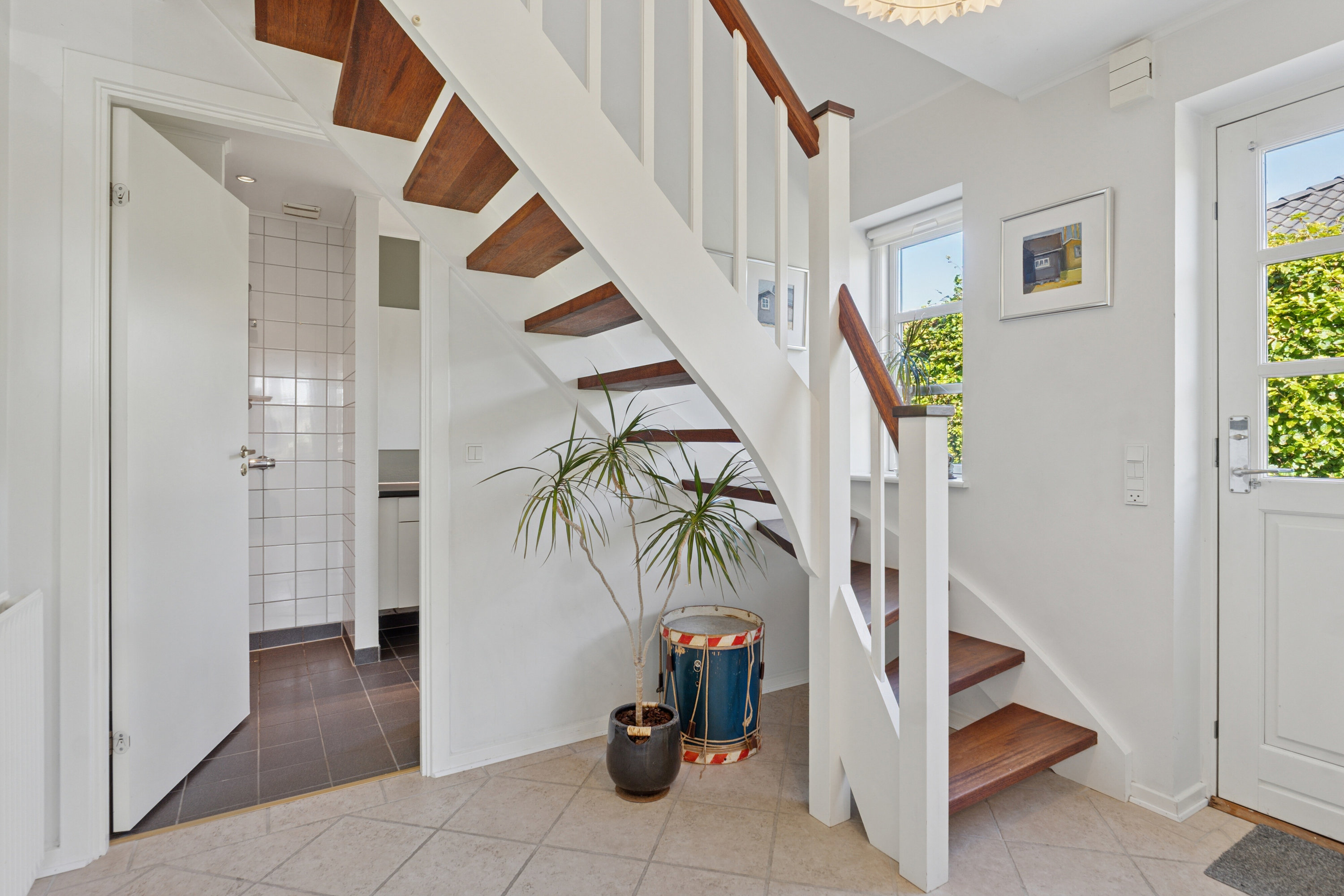 Fremhævet indendørs billede i fuldskærmstilstand. Billede af Vædderen 30, Egense, 5700 Svendborg