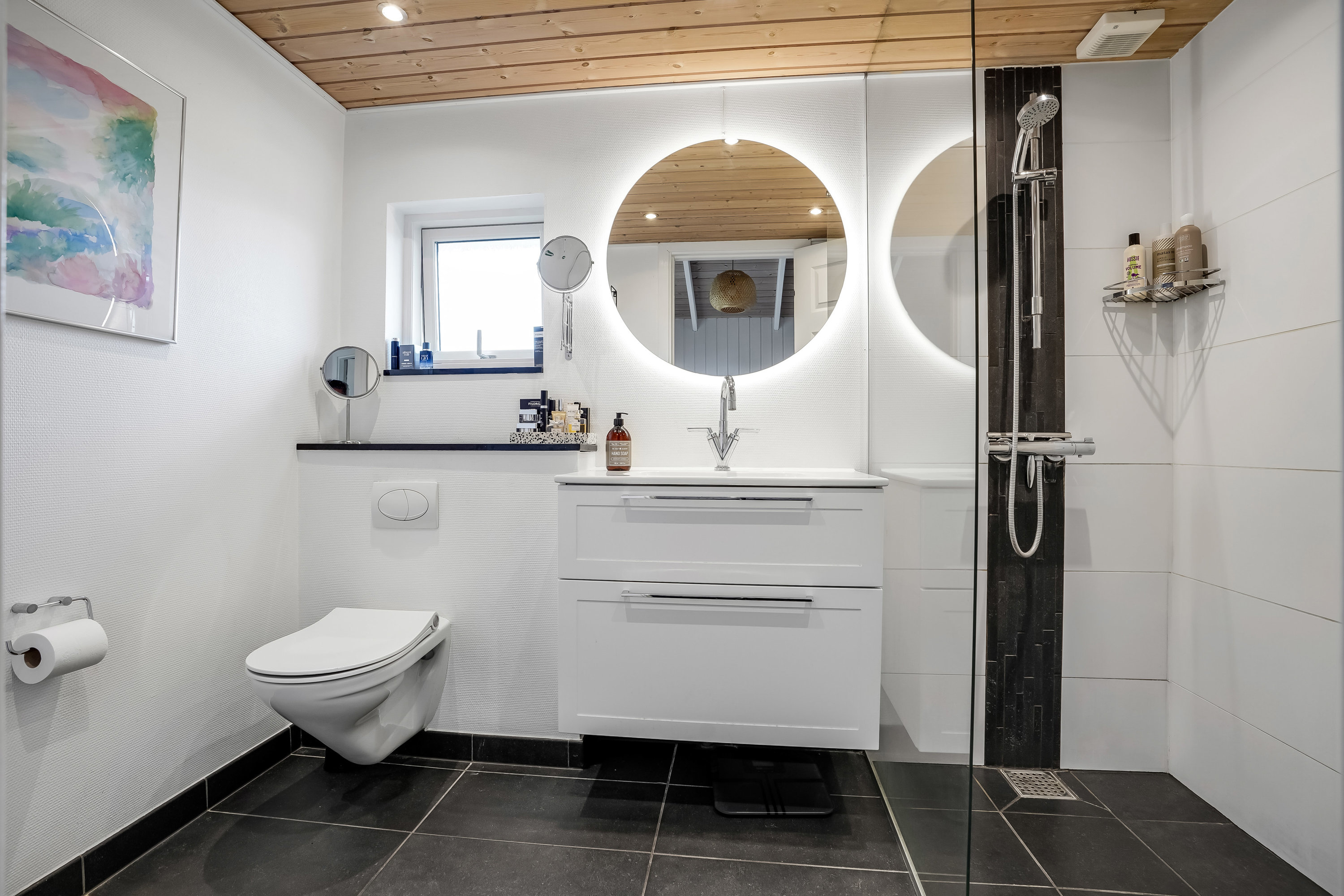 Fremhævet badeværelse billede i fuldskærmstilstand. Billede af Østre Strandvej 93, Hasmark Strand, 5450 Otterup