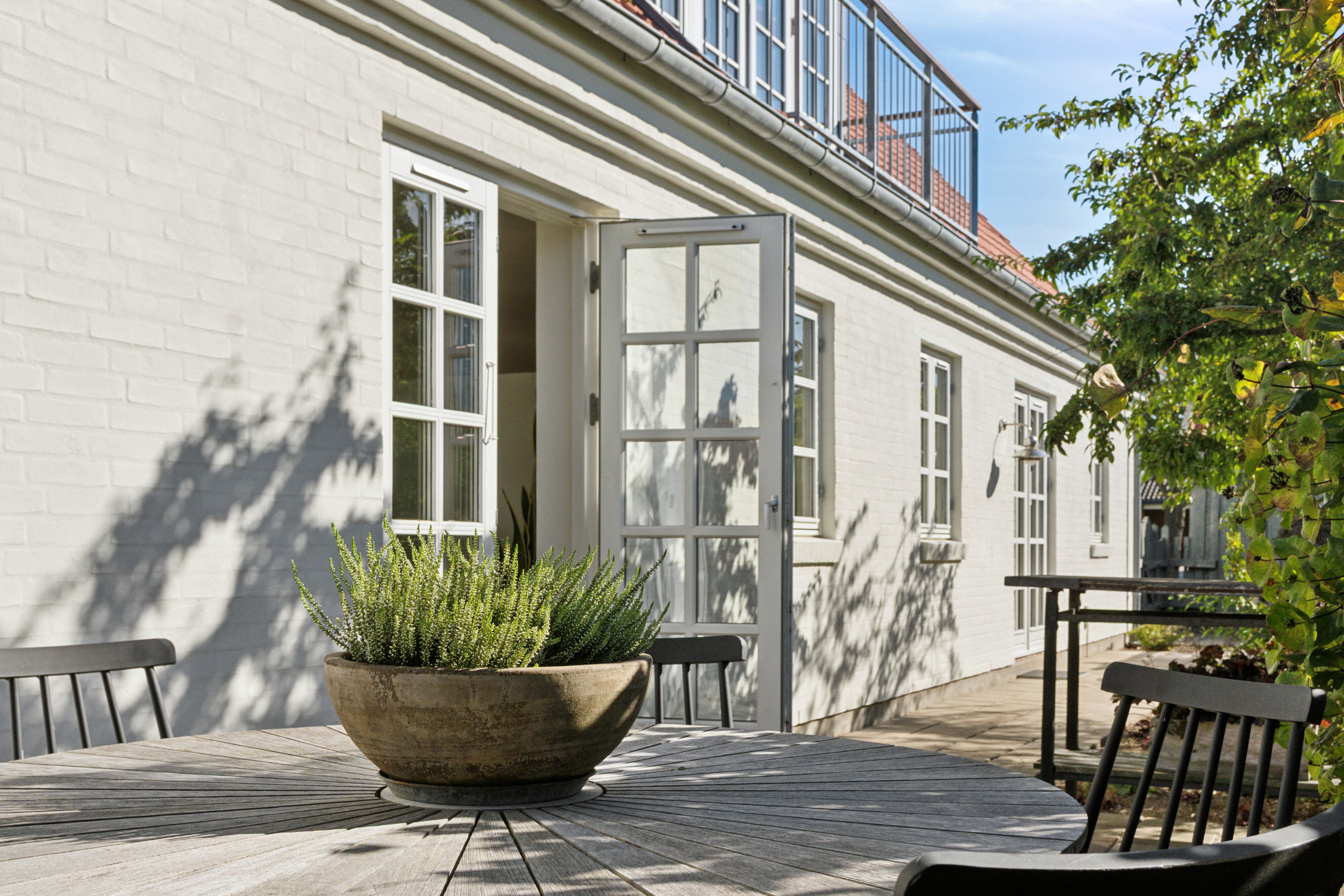 Fremhævet terrasse billede i fuldskærmstilstand. Billede af Vædderen 30, Egense, 5700 Svendborg