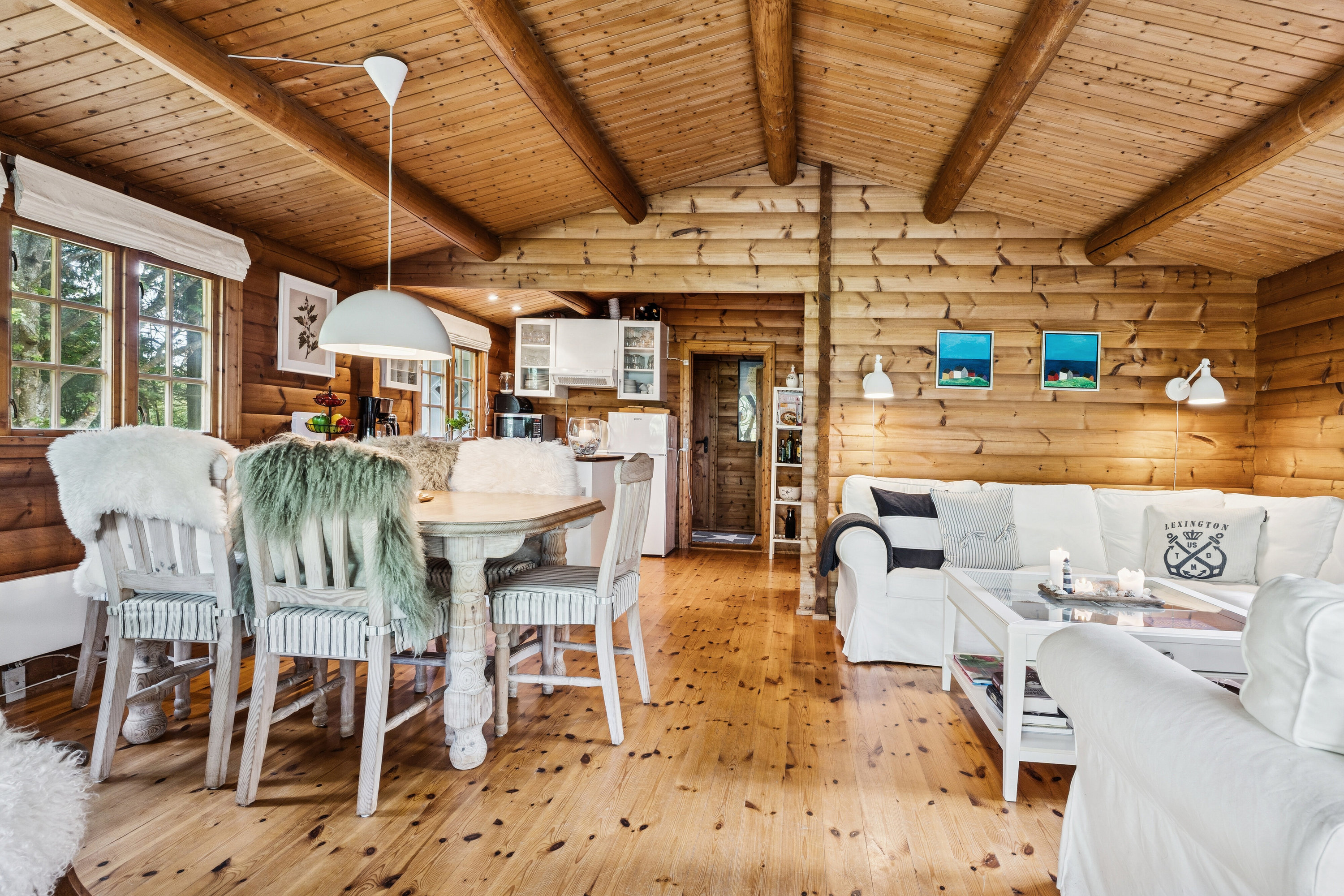 Fremhævet stue billede i fuldskærmstilstand. Billede af Runedalen 28, Stenstrup L, 4573 Højby