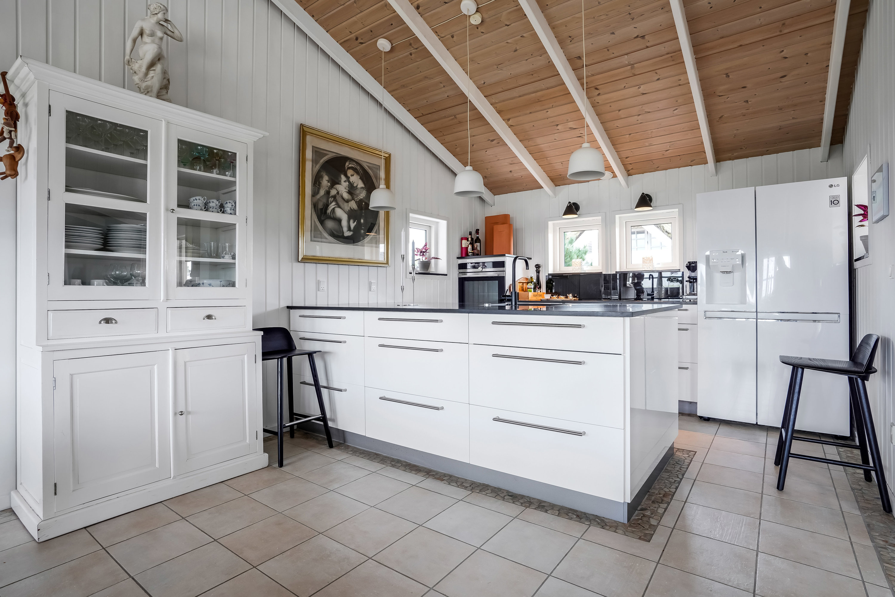 Fremhævet køkken billede i fuldskærmstilstand. Billede af Østre Strandvej 93, Hasmark Strand, 5450 Otterup