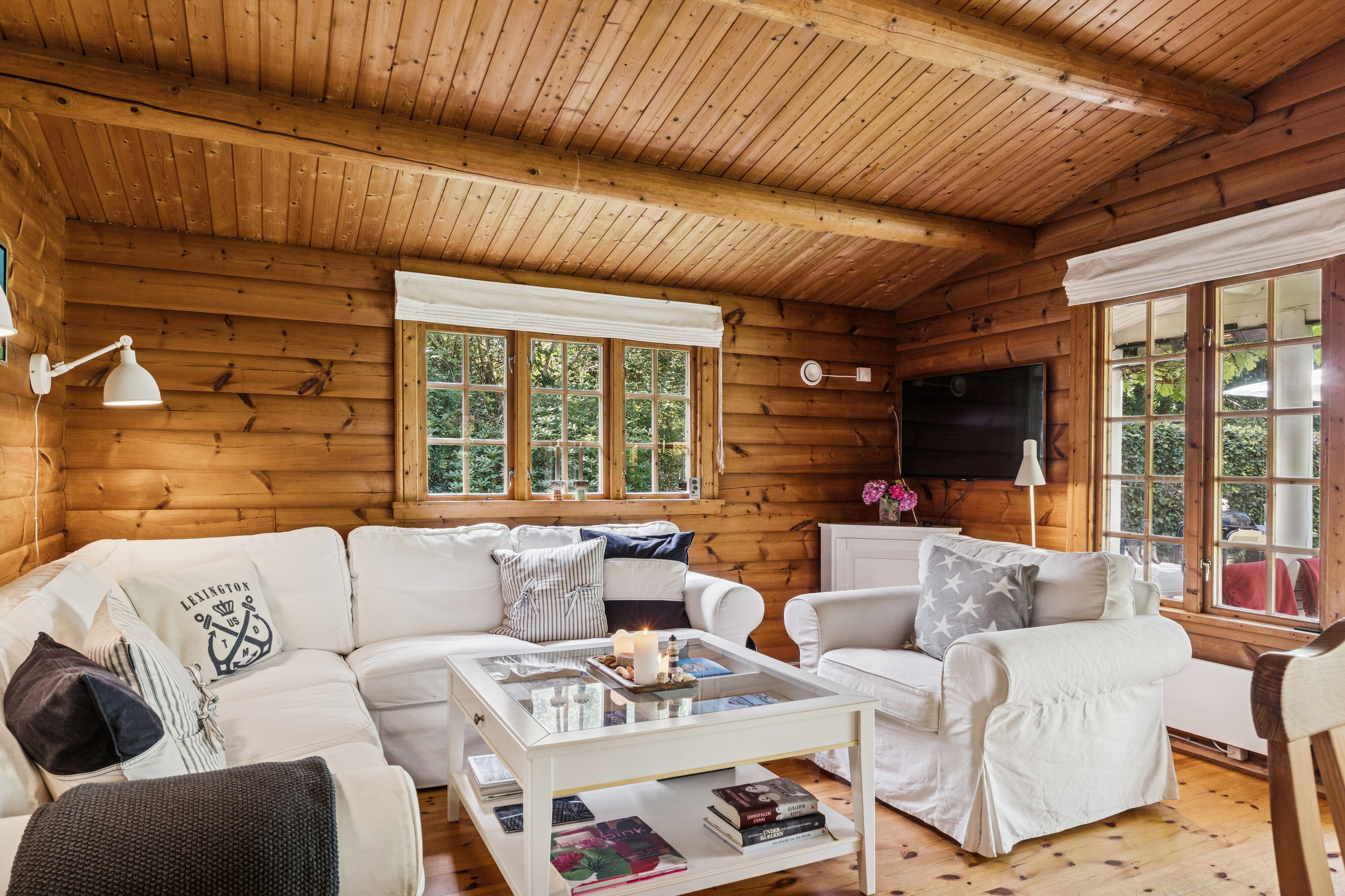 Fremhævet stue billede i fuldskærmstilstand. Billede af Runedalen 28, Stenstrup L, 4573 Højby