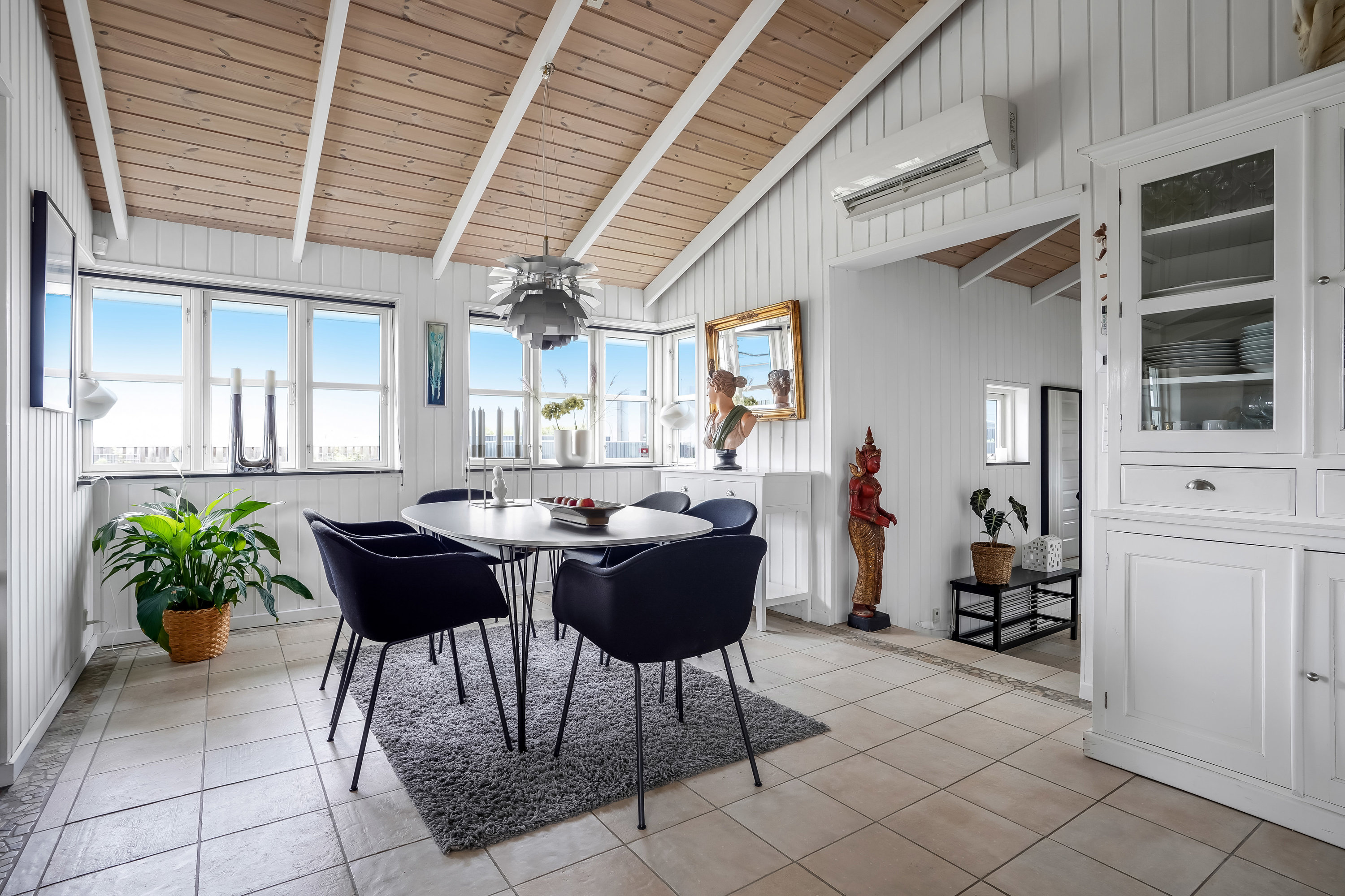 Fremhævet stue billede i fuldskærmstilstand. Billede af Østre Strandvej 93, Hasmark Strand, 5450 Otterup