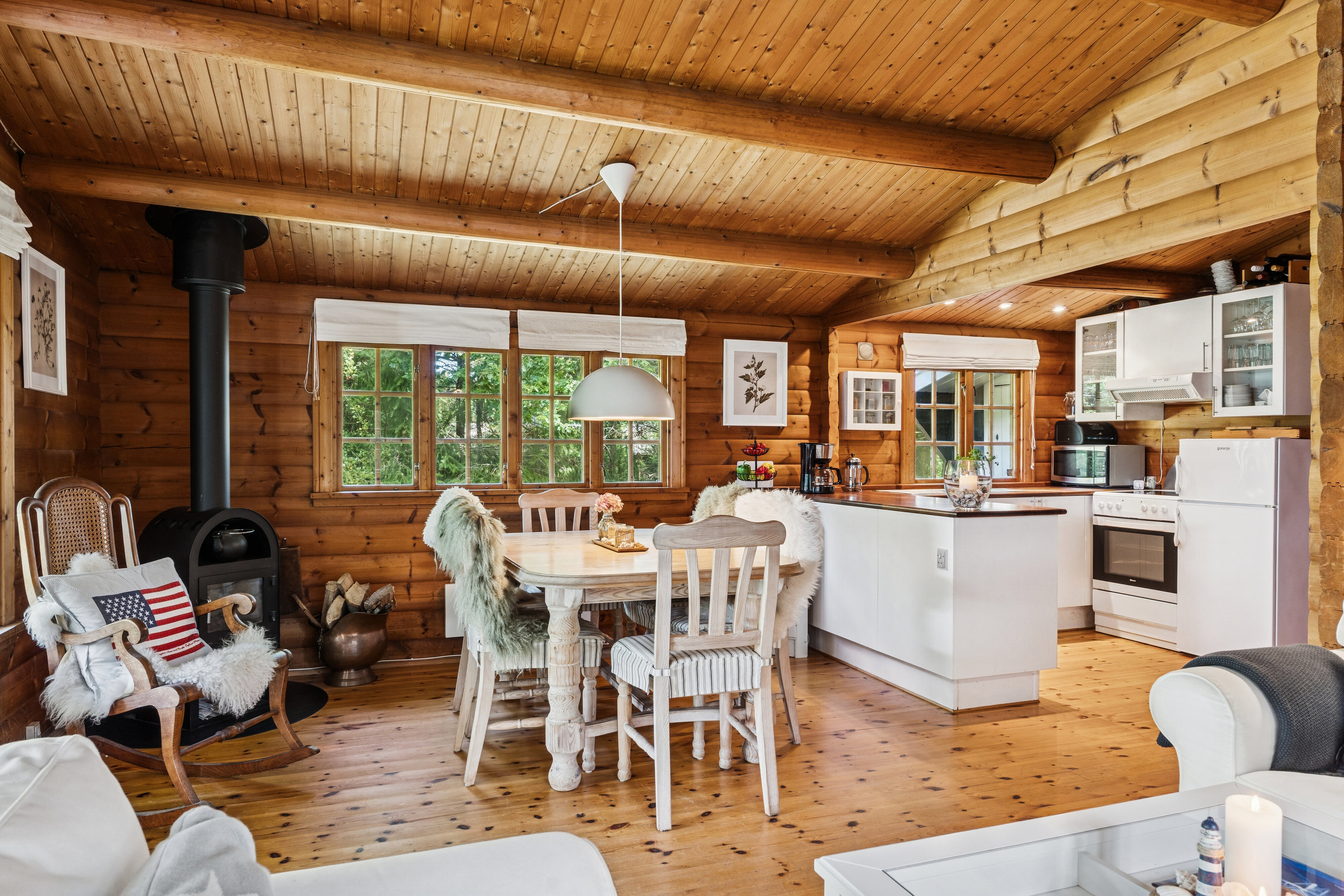 Fremhævet spisestue billede i fuldskærmstilstand. Billede af Runedalen 28, Stenstrup L, 4573 Højby