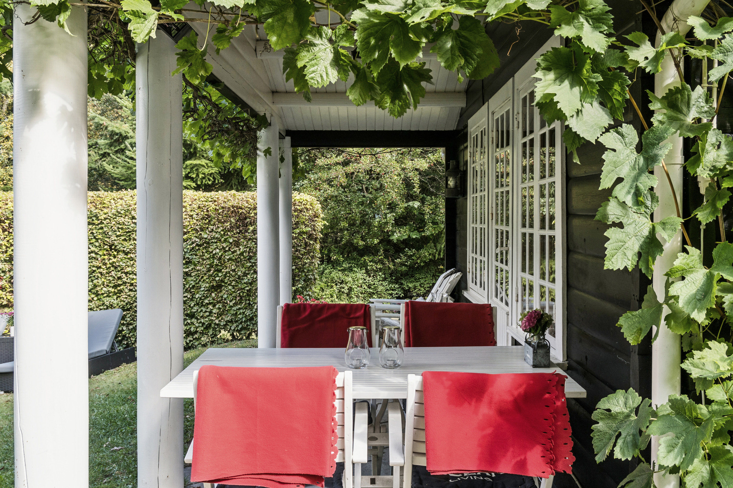 Fremhævet overdækket terrasse billede i fuldskærmstilstand. Billede af Runedalen 28, Stenstrup L, 4573 Højby