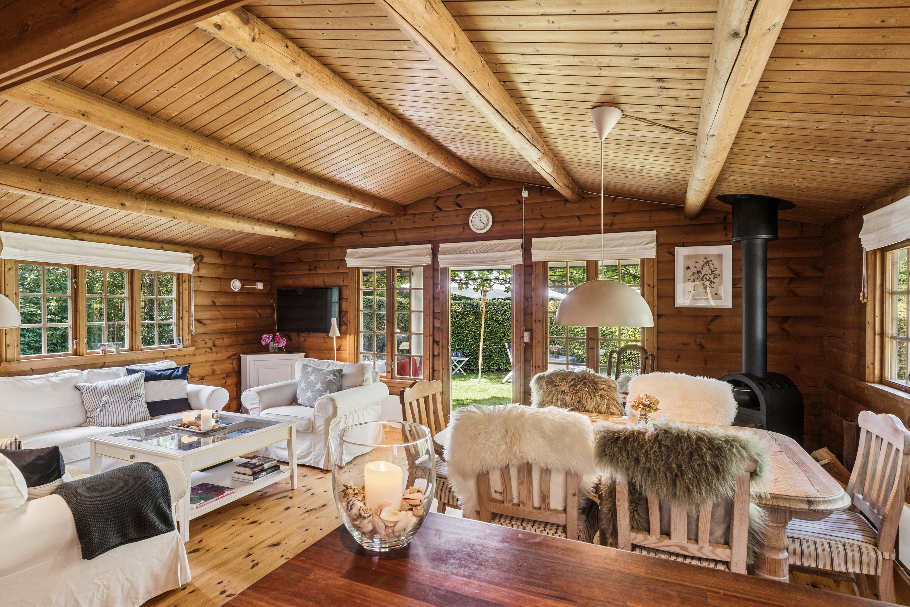 Fremhævet stue billede i fuldskærmstilstand. Billede af Runedalen 28, Stenstrup L, 4573 Højby