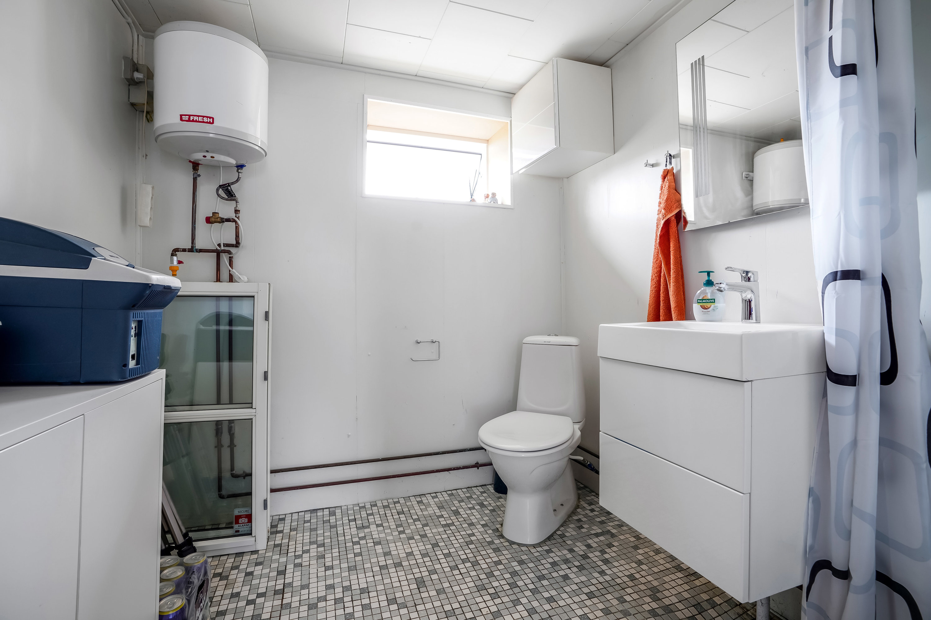 Fremhævet toilet billede i fuldskærmstilstand. Billede af Østre Strandvej 93, Hasmark Strand, 5450 Otterup