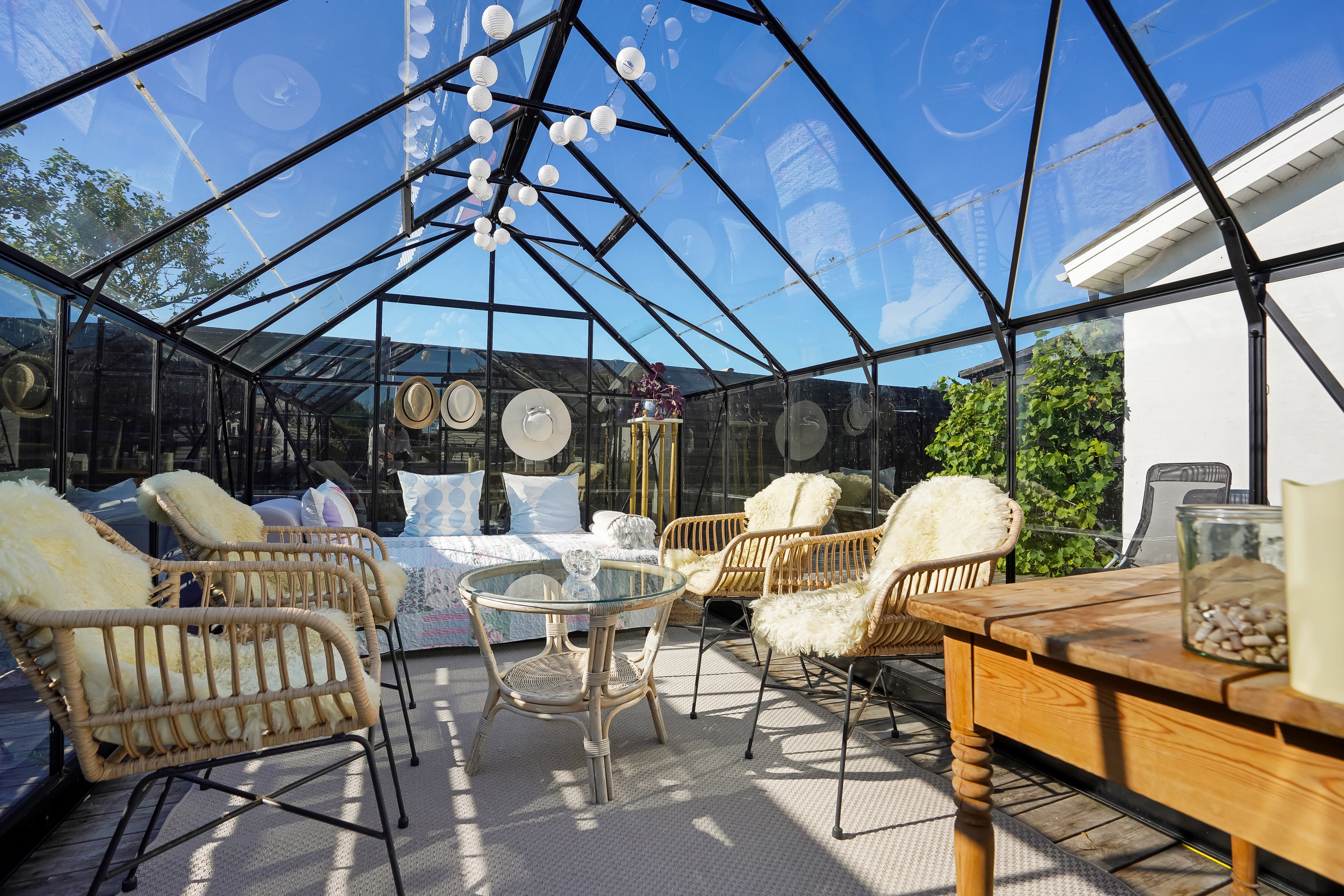 Fremhævet terrasse billede i fuldskærmstilstand. Billede af Østre Strandvej 93, Hasmark Strand, 5450 Otterup