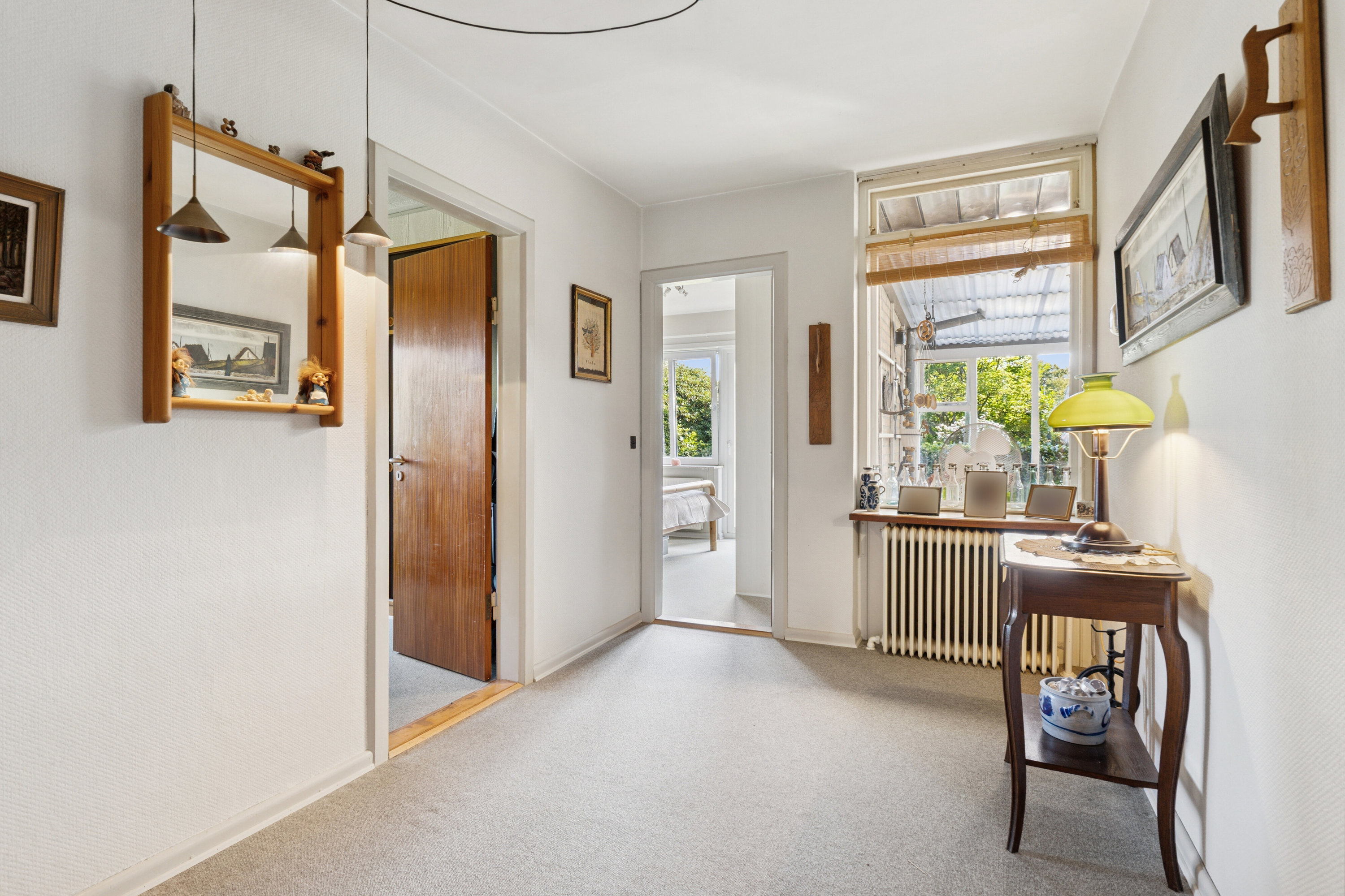 Fremhævet gang billede i fuldskærmstilstand. Billede af Midtervang 1, 6630 Rødding