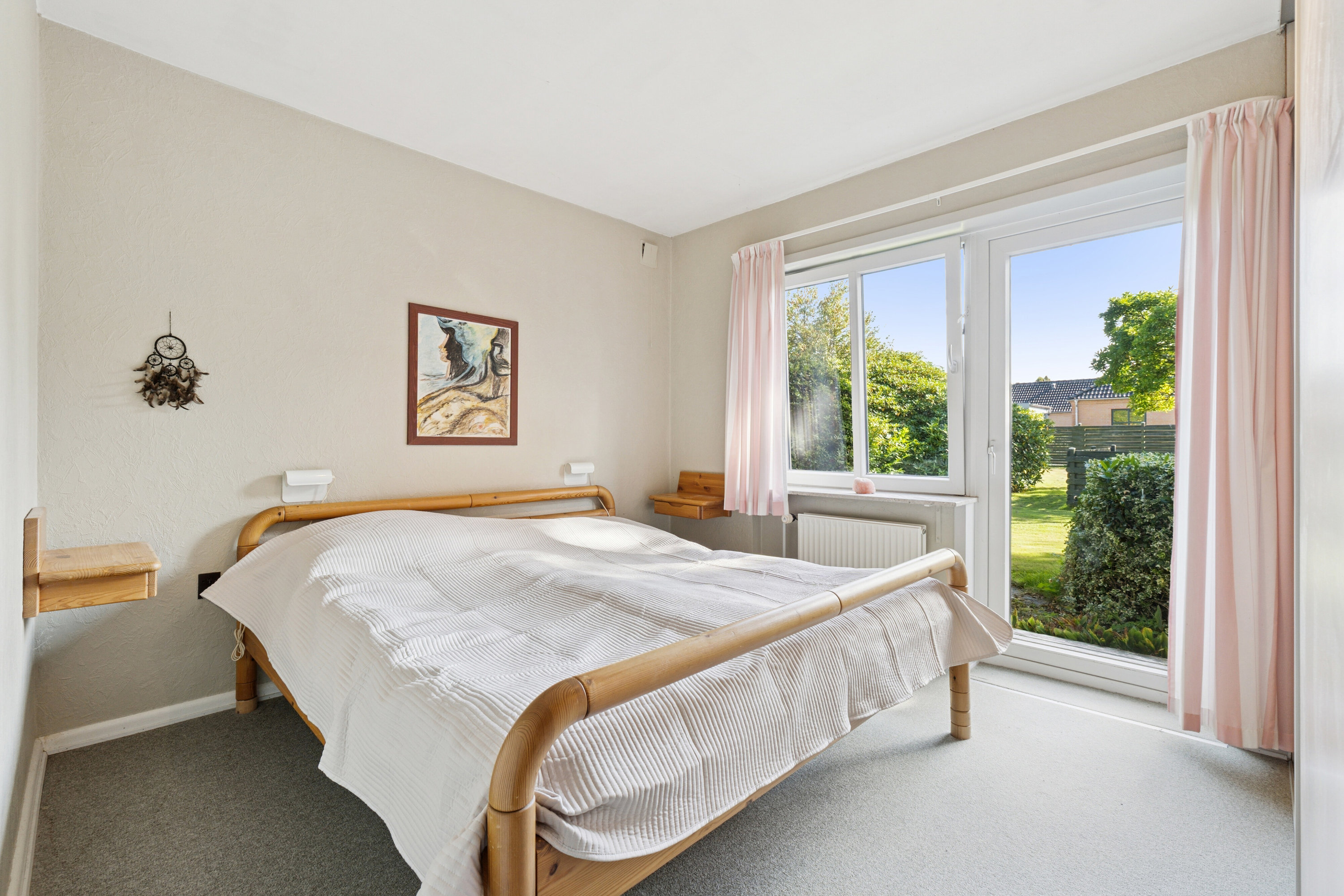 Fremhævet soveværelse billede i fuldskærmstilstand. Billede af Midtervang 1, 6630 Rødding