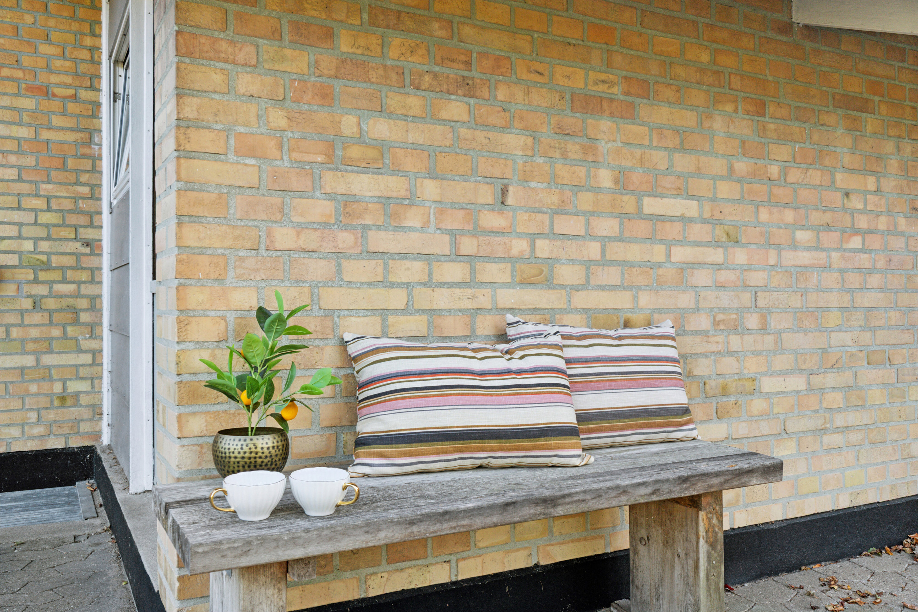 Miniaturebillede 2: udendørs. Billede af Midtervang 1, 6630 Rødding