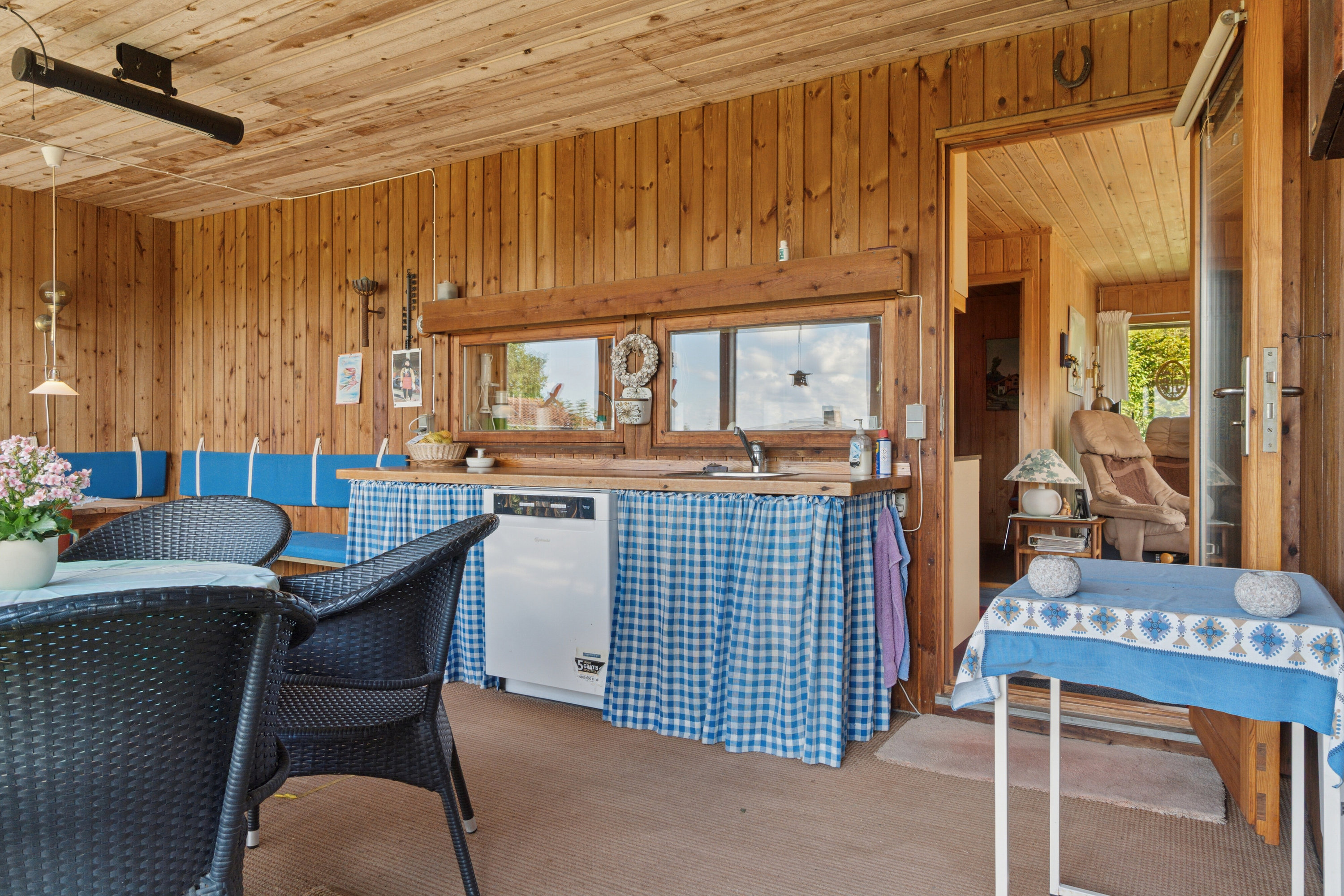 Fremhævet overdækket terrasse billede i fuldskærmstilstand. Billede af Gudrun Børresensvej 18, Ejby, 4070 Kirke Hyllinge