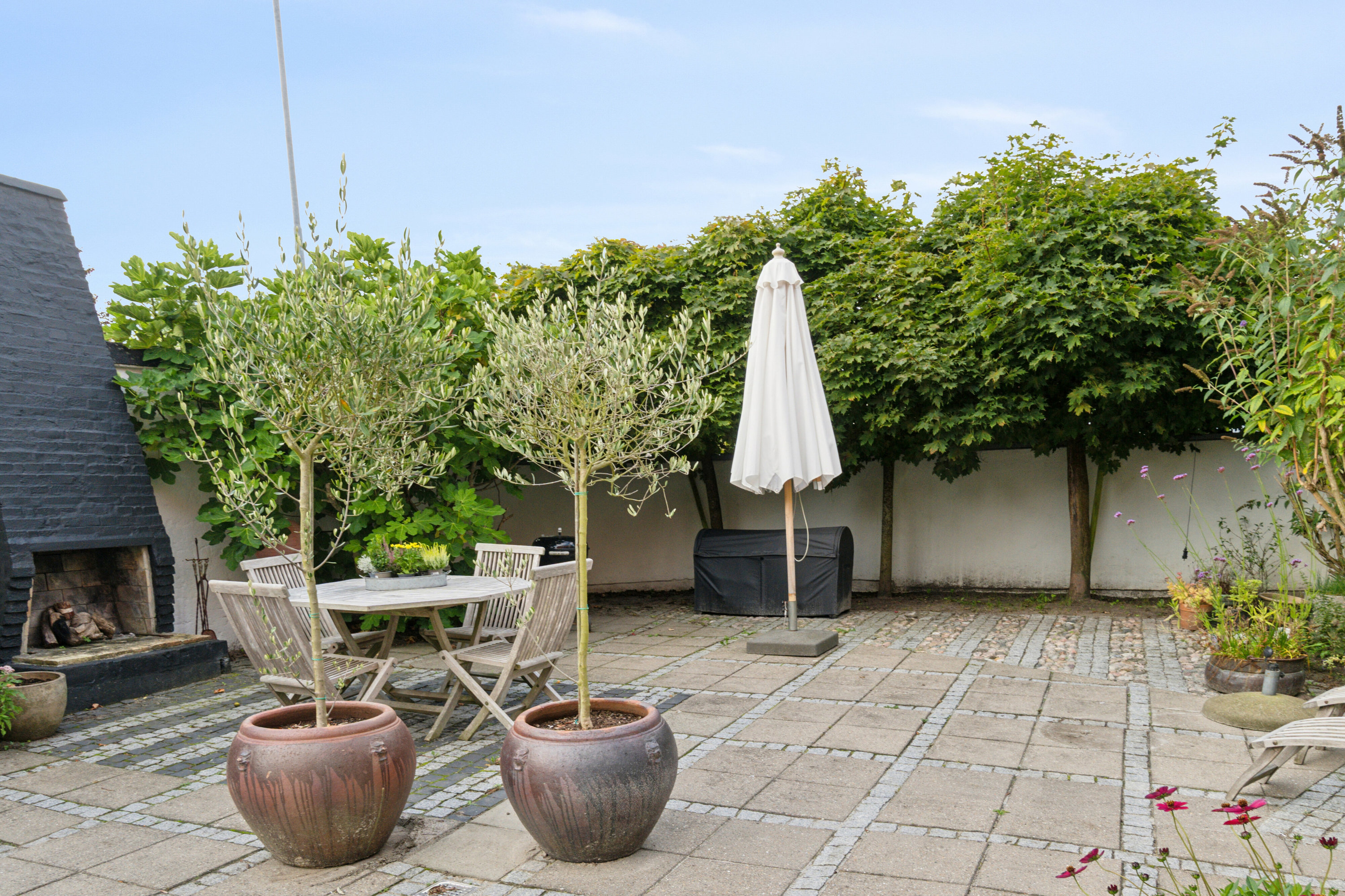 Fremhævet terrasse billede i fuldskærmstilstand. Billede af Terp Skovvej 111, 8270 Højbjerg