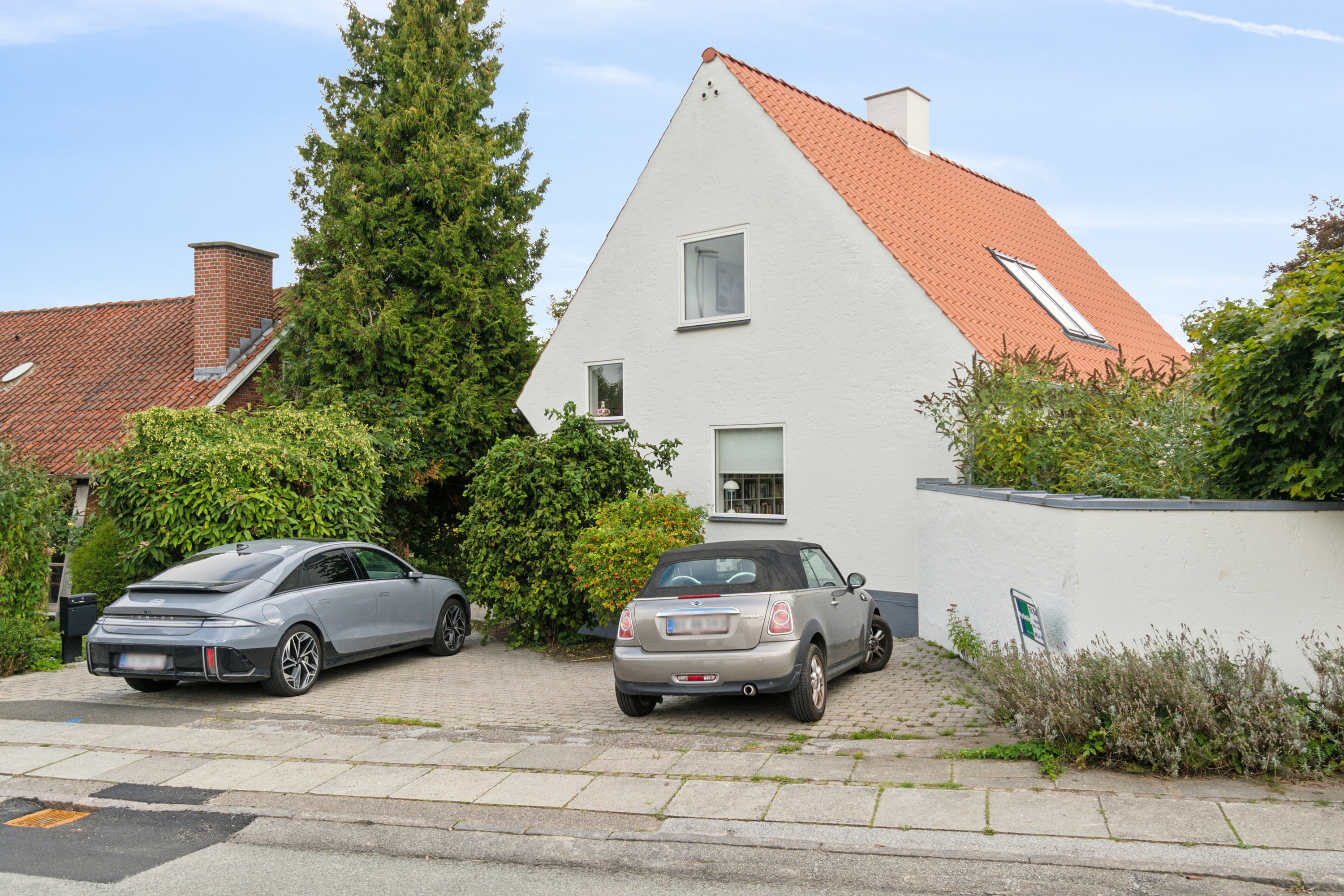 Fremhævet set fra vejen billede i fuldskærmstilstand. Billede af Terp Skovvej 111, 8270 Højbjerg