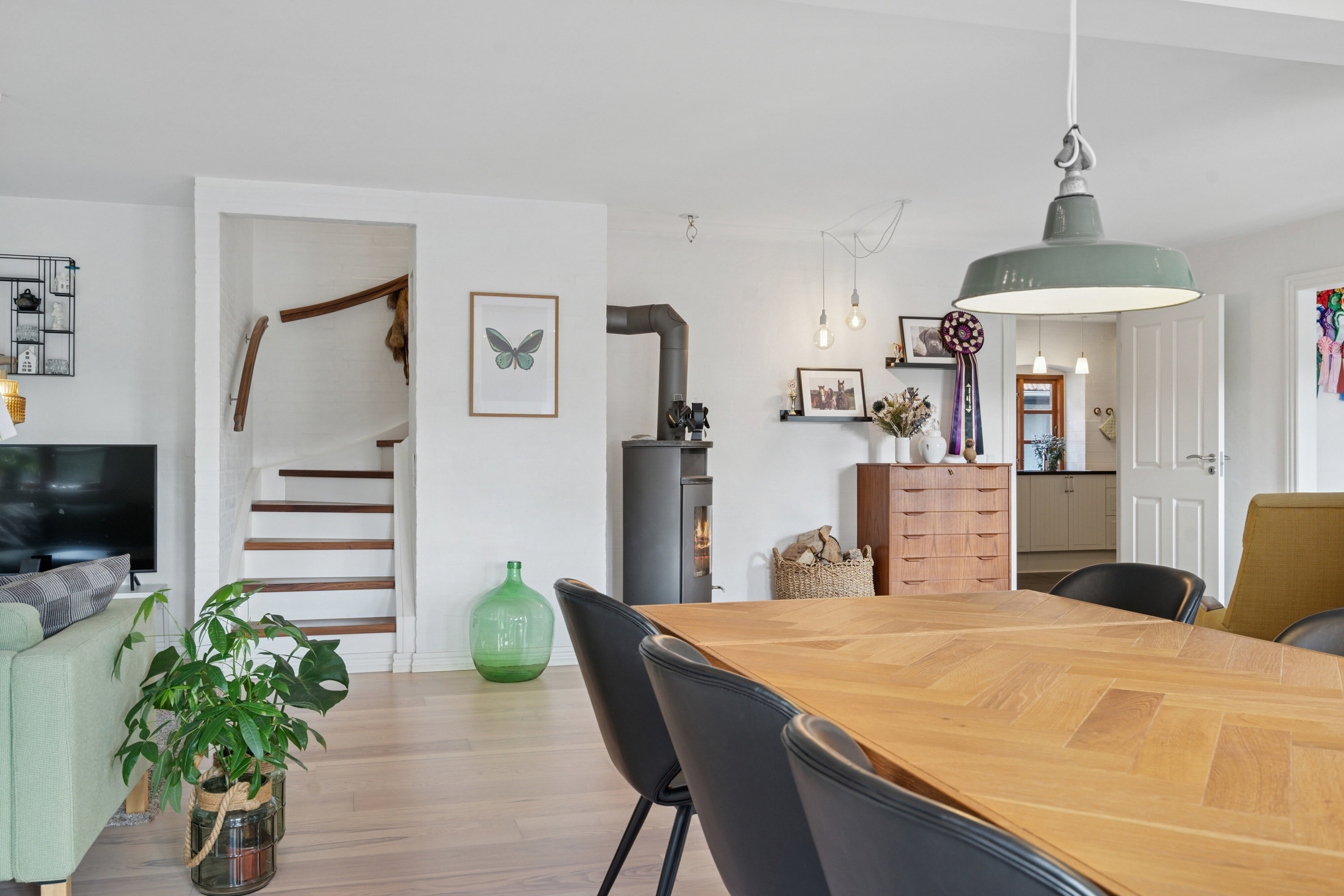 Fremhævet stue billede i fuldskærmstilstand. Billede af Rudmevej 132A, Rudme, 5750 Ringe