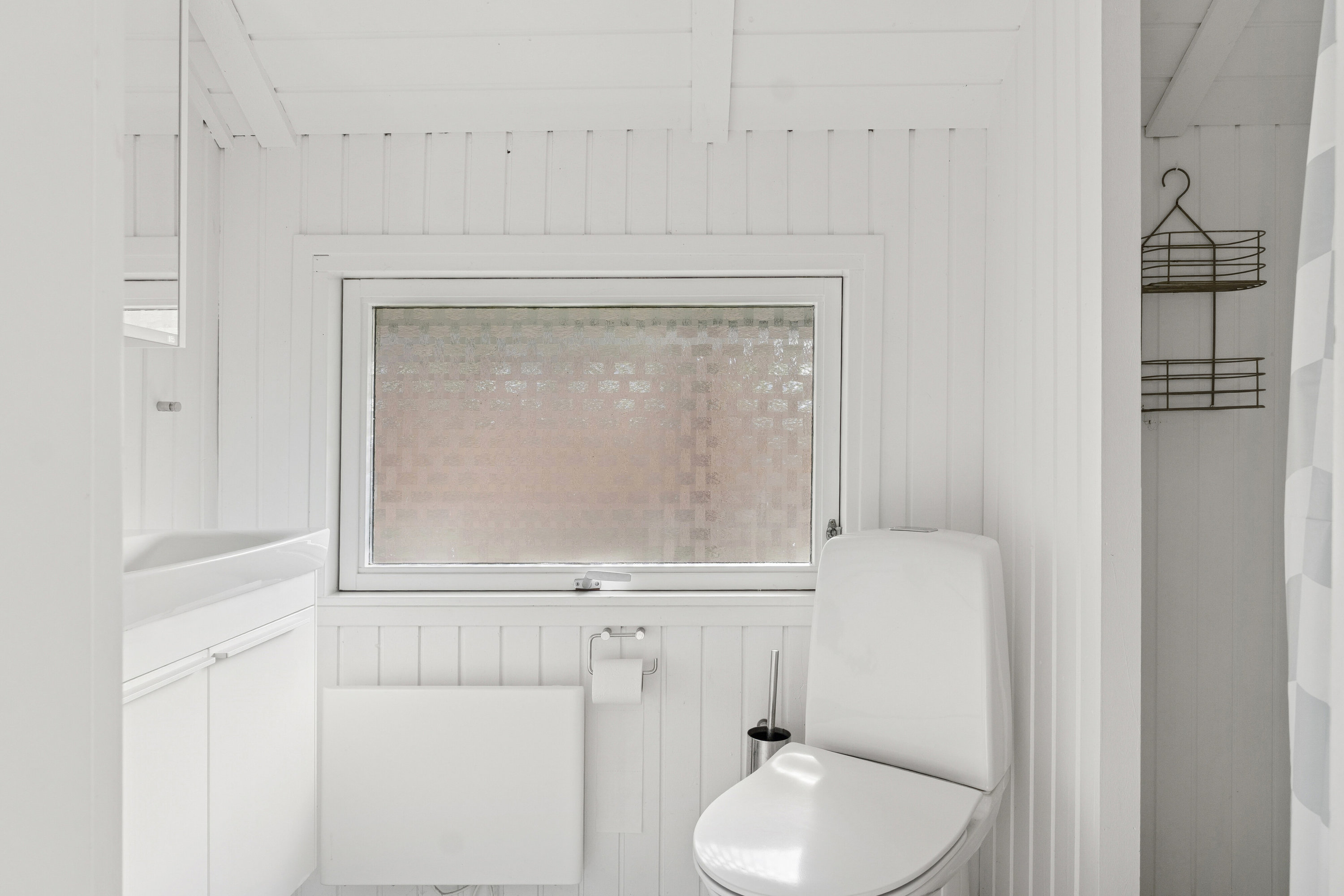 Fremhævet badeværelse billede i fuldskærmstilstand. Billede af Lyngvej 203B, Jyderup Lyng, 4560 Vig