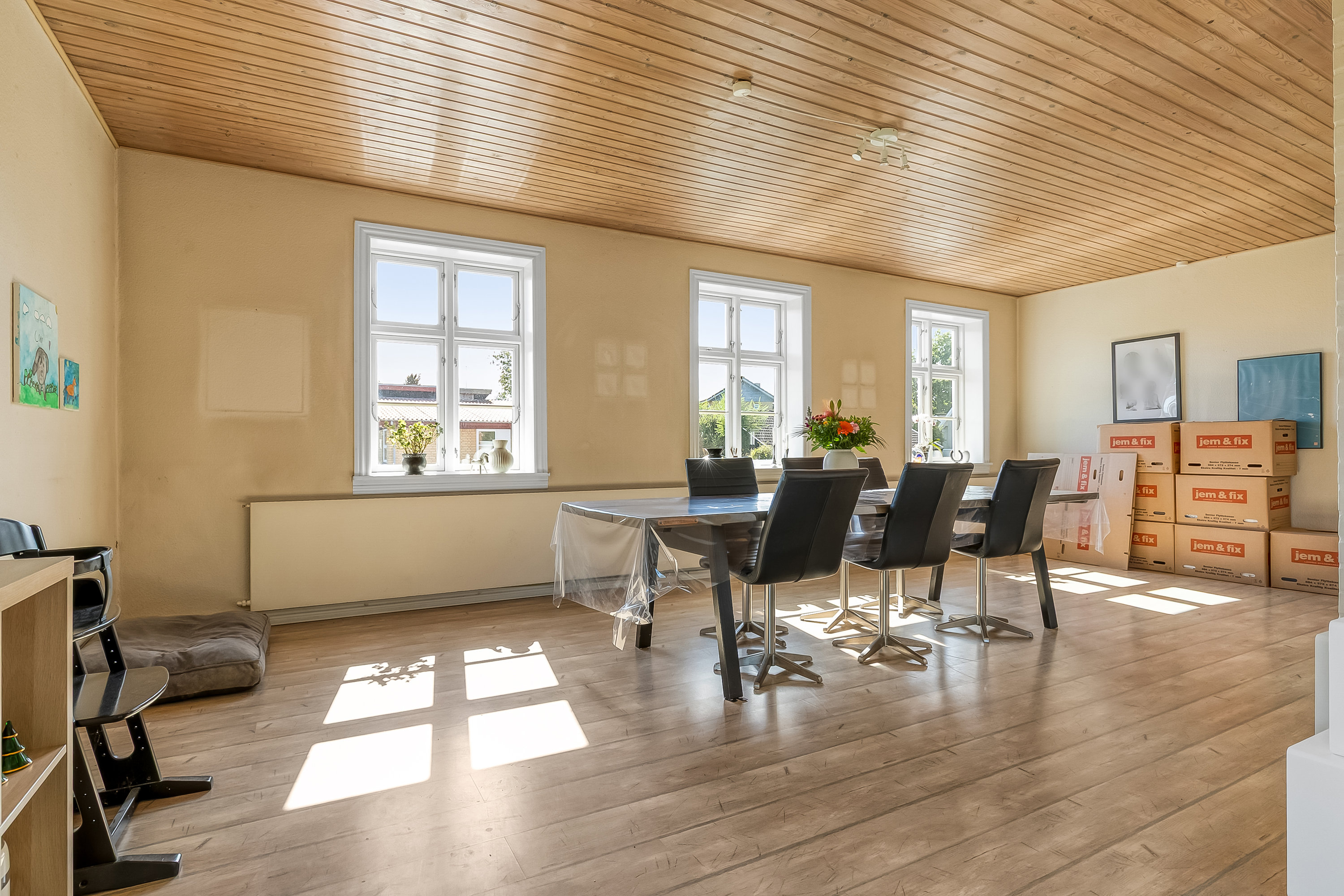 Fremhævet stue billede i fuldskærmstilstand. Billede af Kirkegade 4, Gårslev, 7080 Børkop