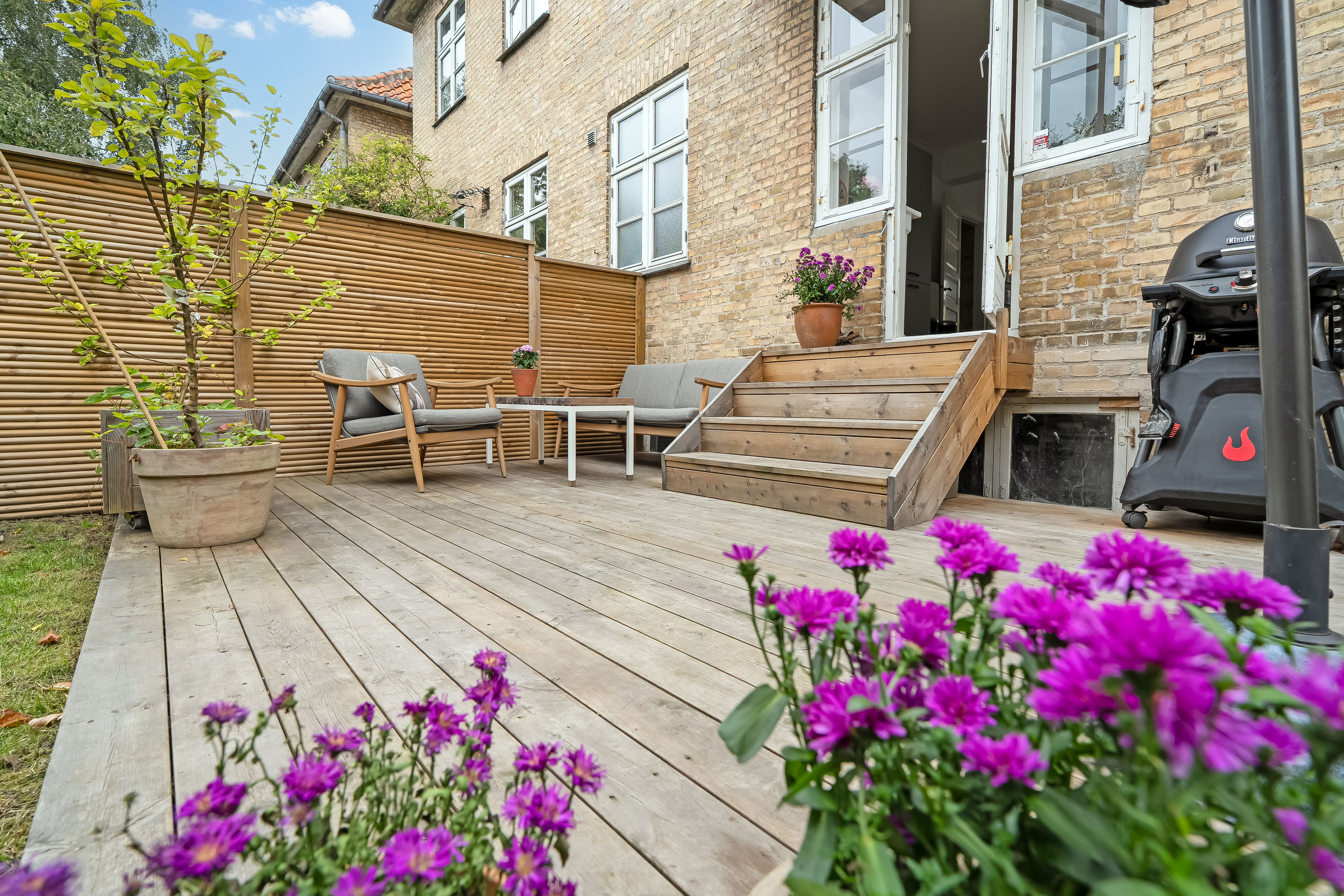 Fremhævet terrasse billede i fuldskærmstilstand. Billede af Langesvej 5, st.., 3400 Hillerød