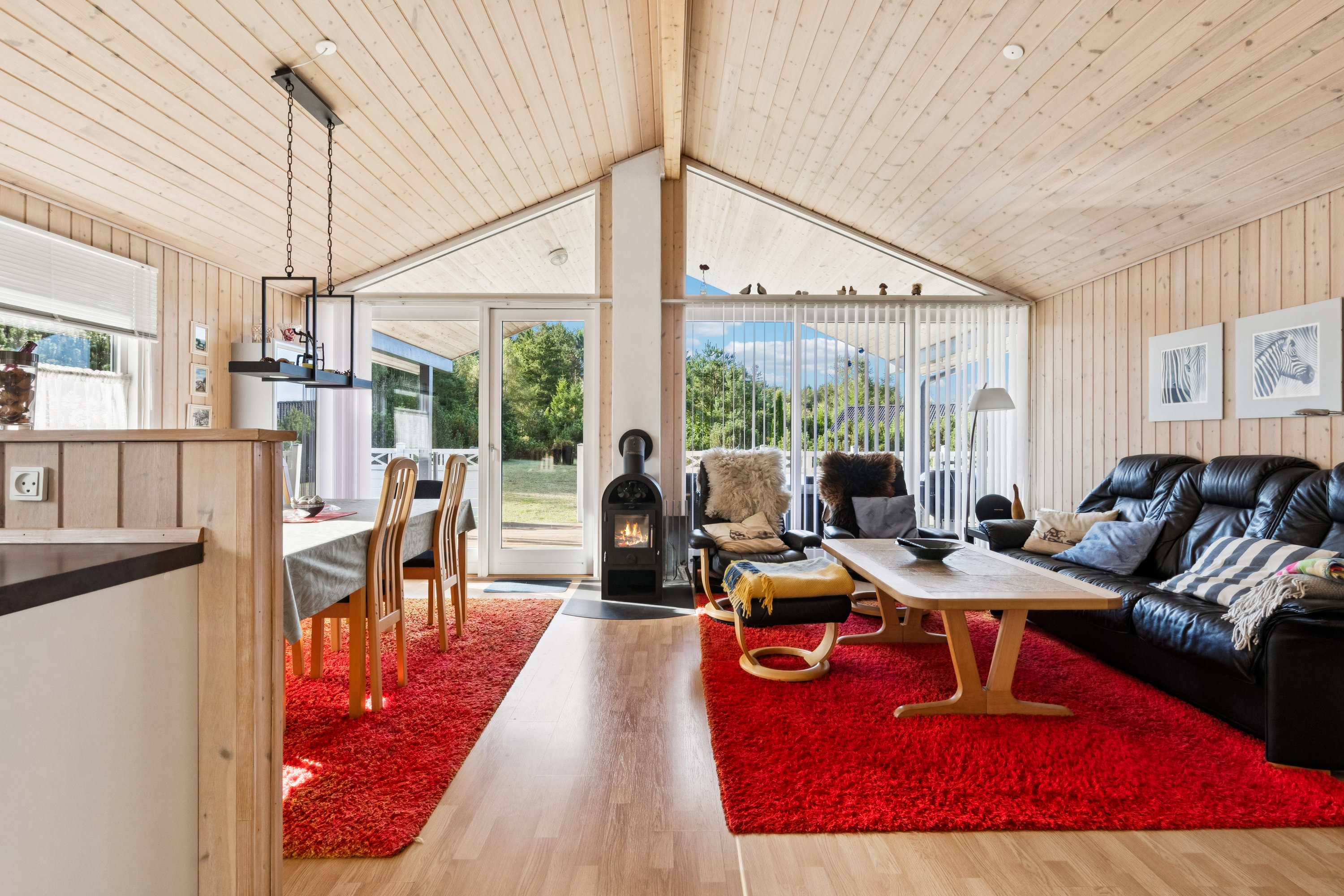 Fremhævet stue billede i fuldskærmstilstand. Billede af Mågevej 40, Fuglslev, 8400 Ebeltoft