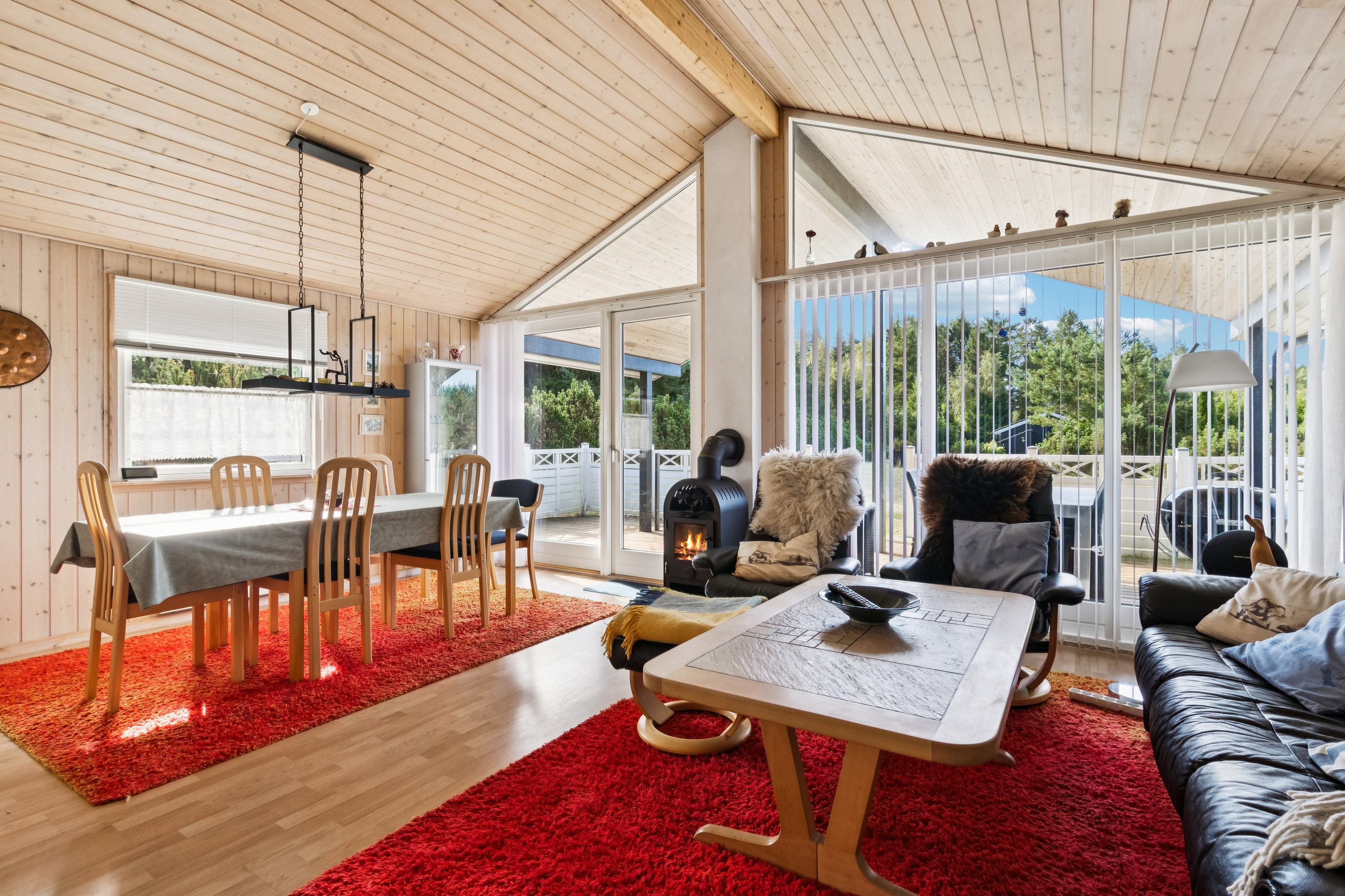 Fremhævet stue billede i fuldskærmstilstand. Billede af Mågevej 40, Fuglslev, 8400 Ebeltoft