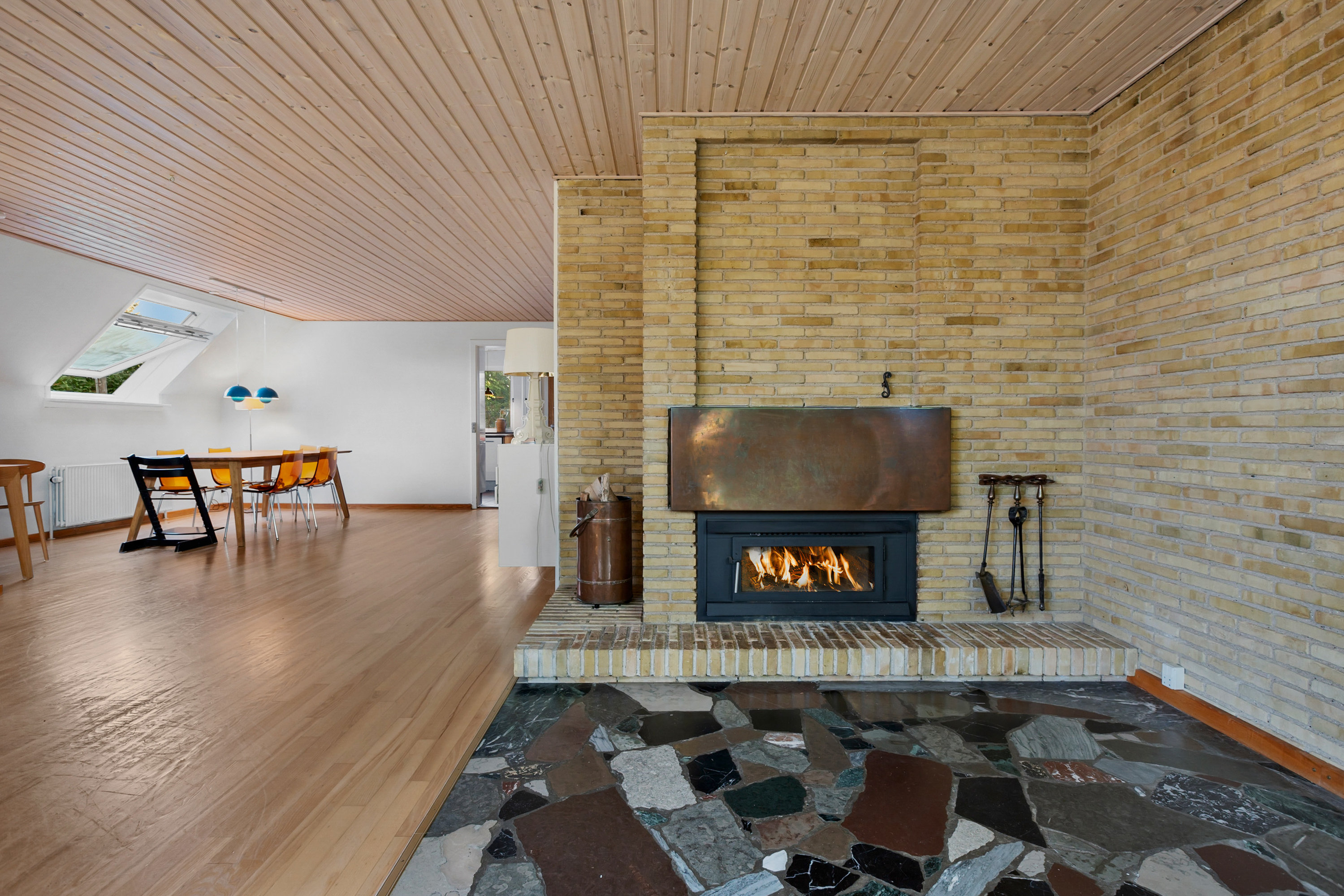 Fremhævet stue billede i fuldskærmstilstand. Billede af Pæremosevej 34, 2750 Ballerup