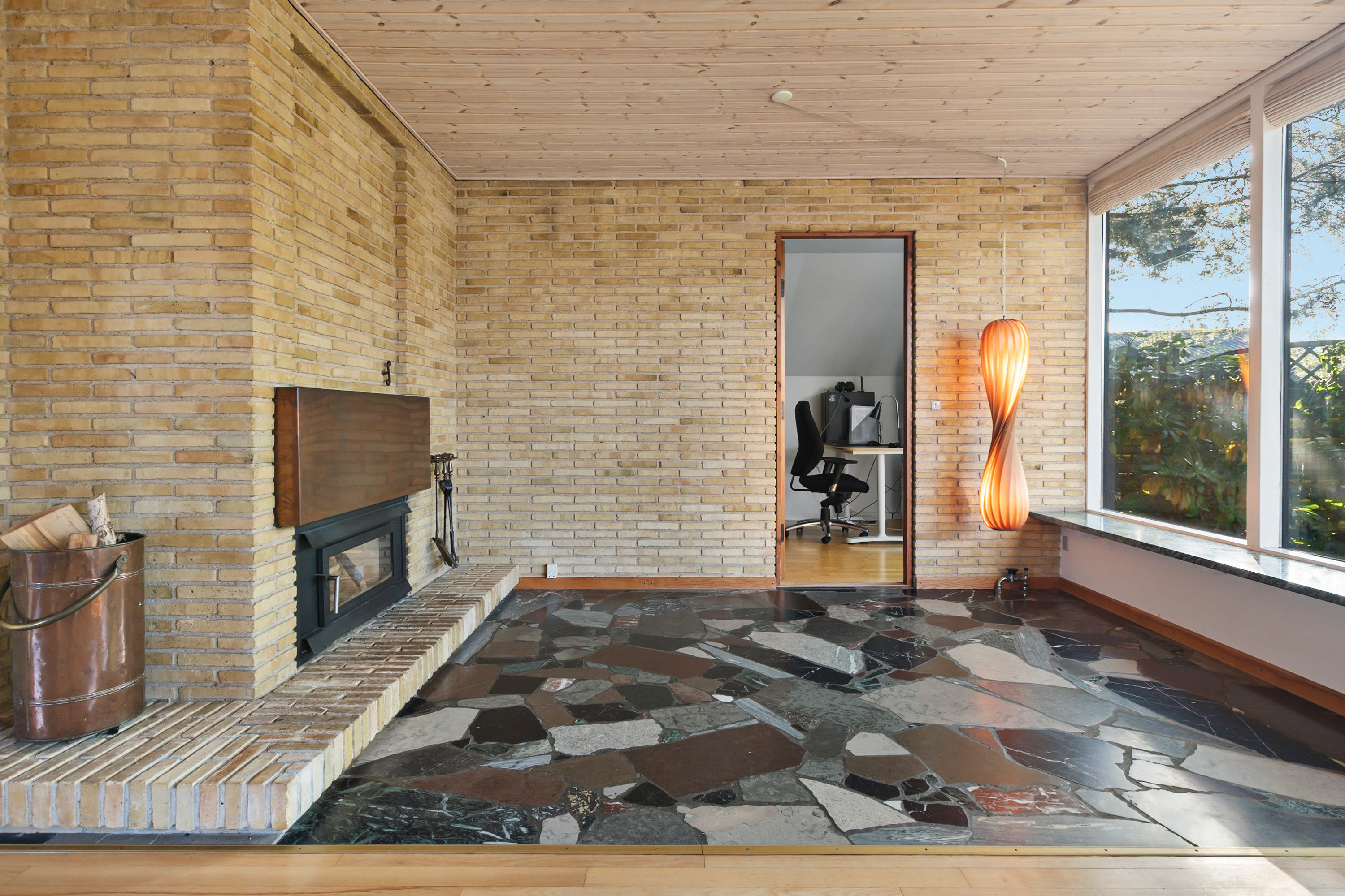 Fremhævet stue billede i fuldskærmstilstand. Billede af Pæremosevej 34, 2750 Ballerup