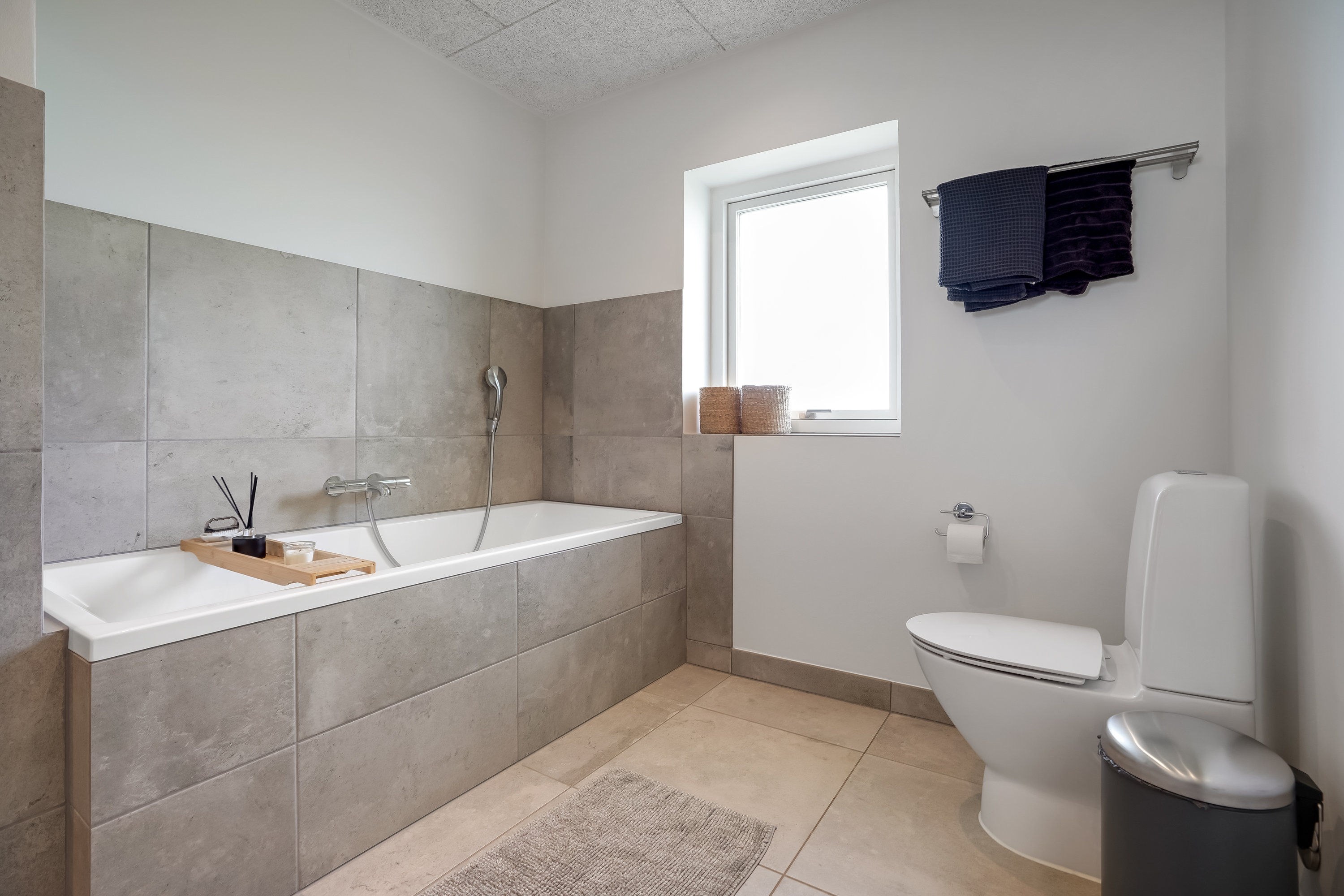 Fremhævet badeværelse billede i fuldskærmstilstand. Billede af Langhusvej 7, 7300 Jelling