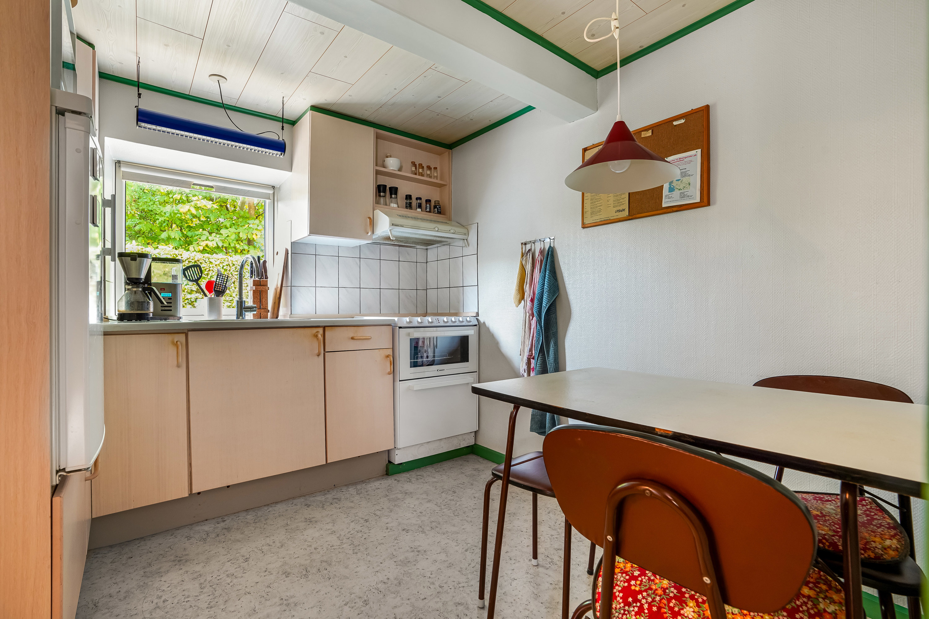 Fremhævet køkken billede i fuldskærmstilstand. Billede af Middelfartvej 20, Blanke, 5466 Asperup