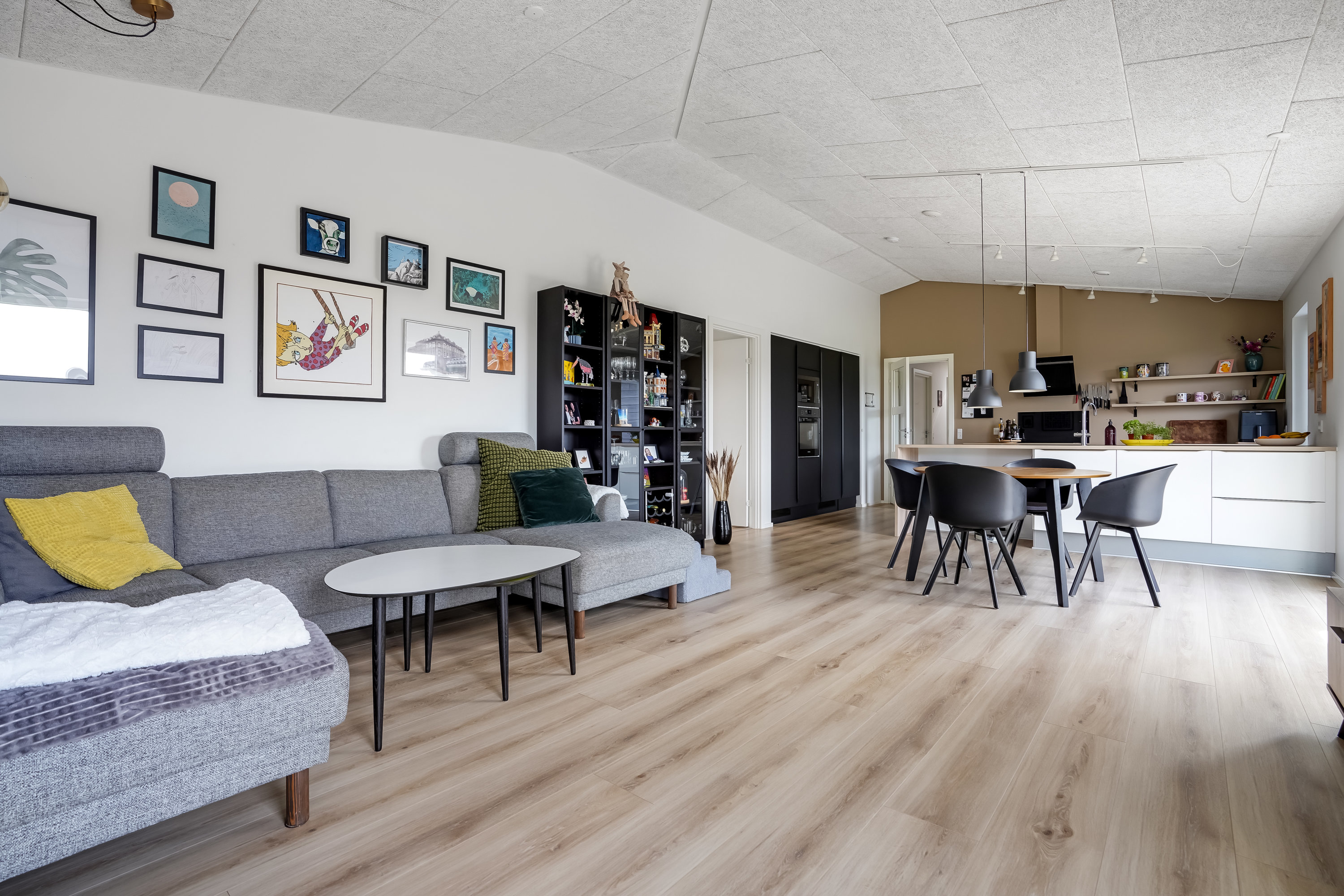 Fremhævet køkken billede i fuldskærmstilstand. Billede af Langhusvej 7, 7300 Jelling