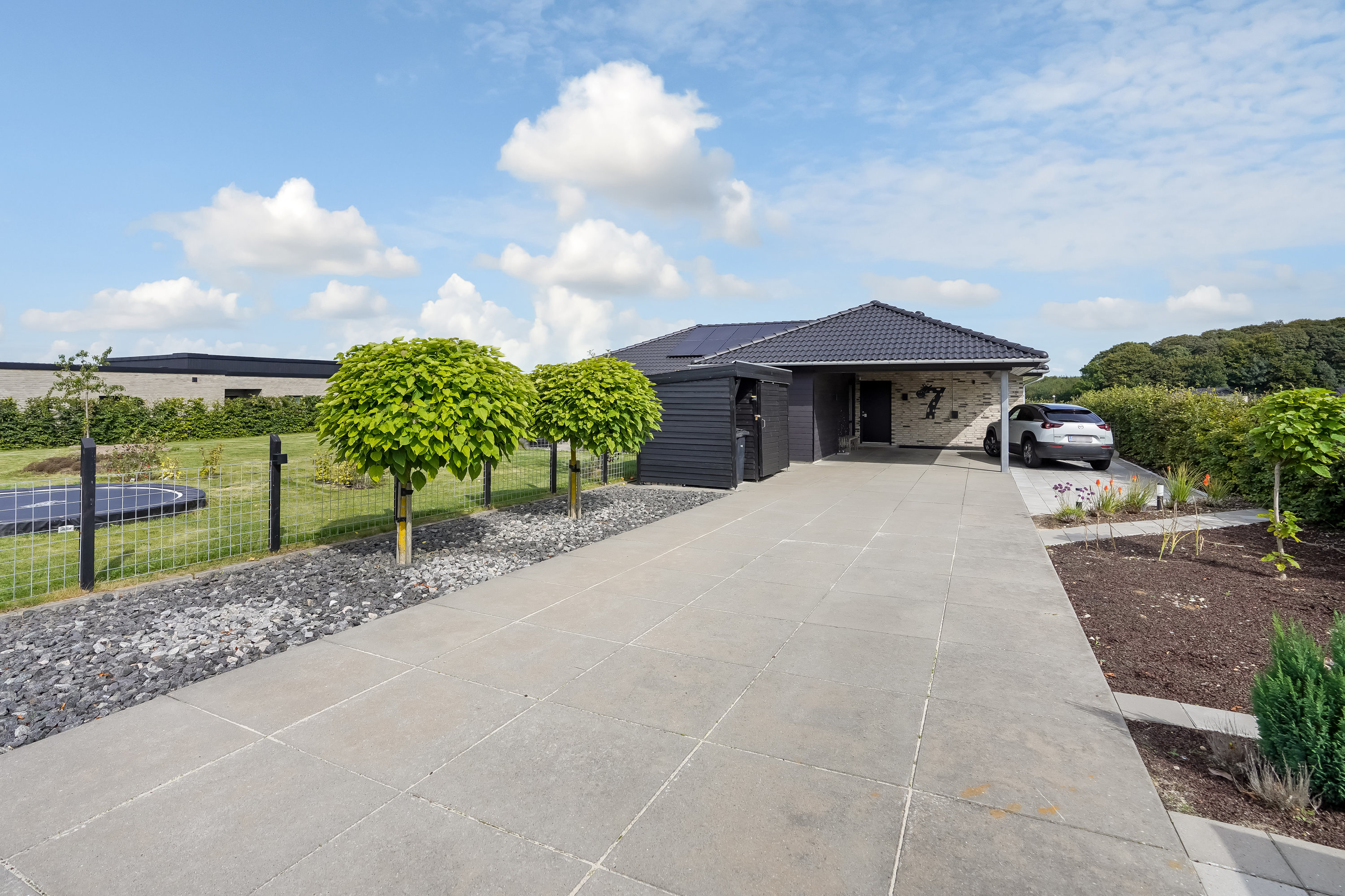 Fremhævet ejendommen billede i fuldskærmstilstand. Billede af Langhusvej 7, 7300 Jelling