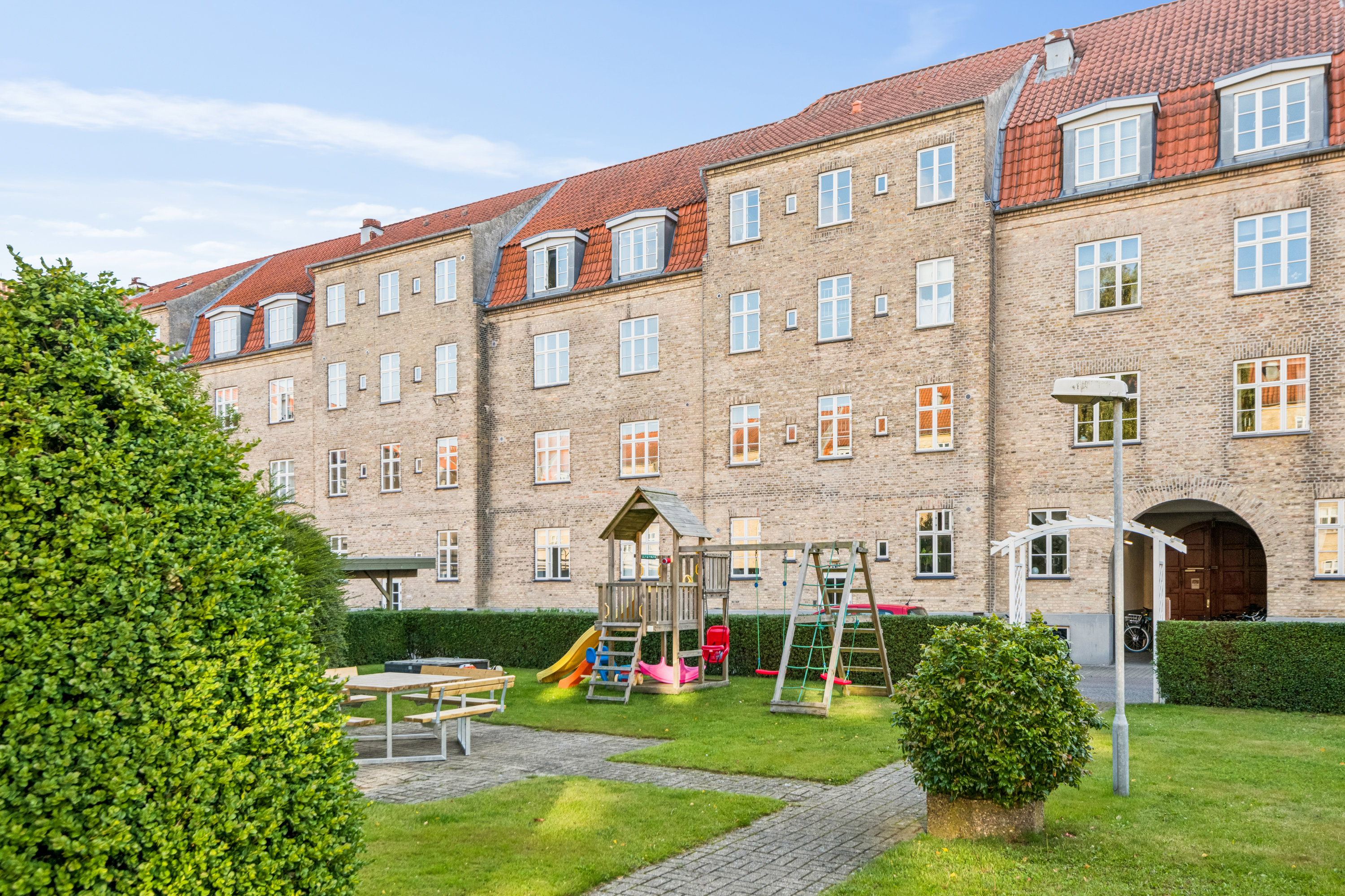 Fremhævet ejendom 1 billede i fuldskærmstilstand. Billede af Islandsgade 5, 2. th., 9000 Aalborg