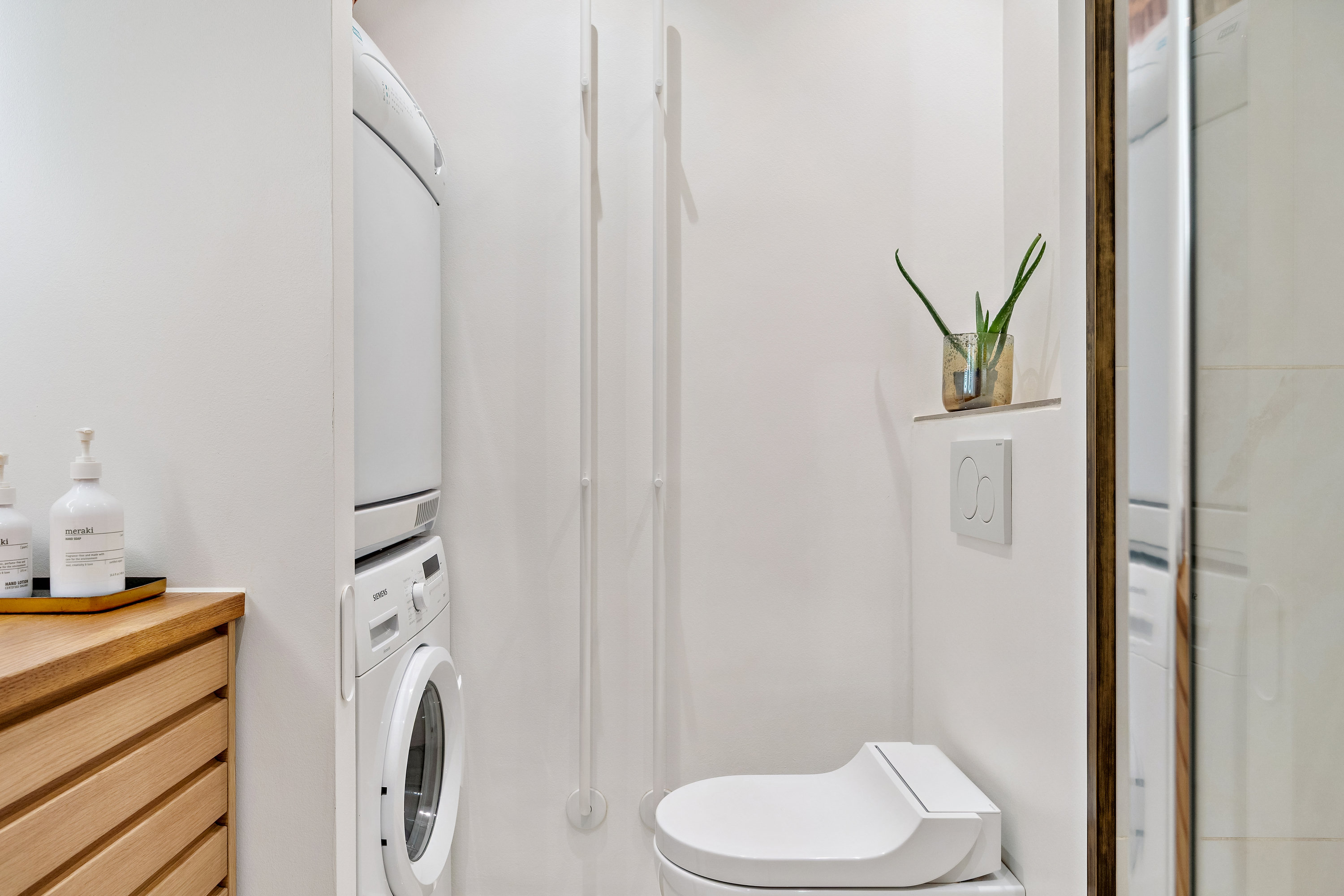 Fremhævet badeværelse billede i fuldskærmstilstand. Billede af Strandvejen 75, st.. tv., 2100 København Ø